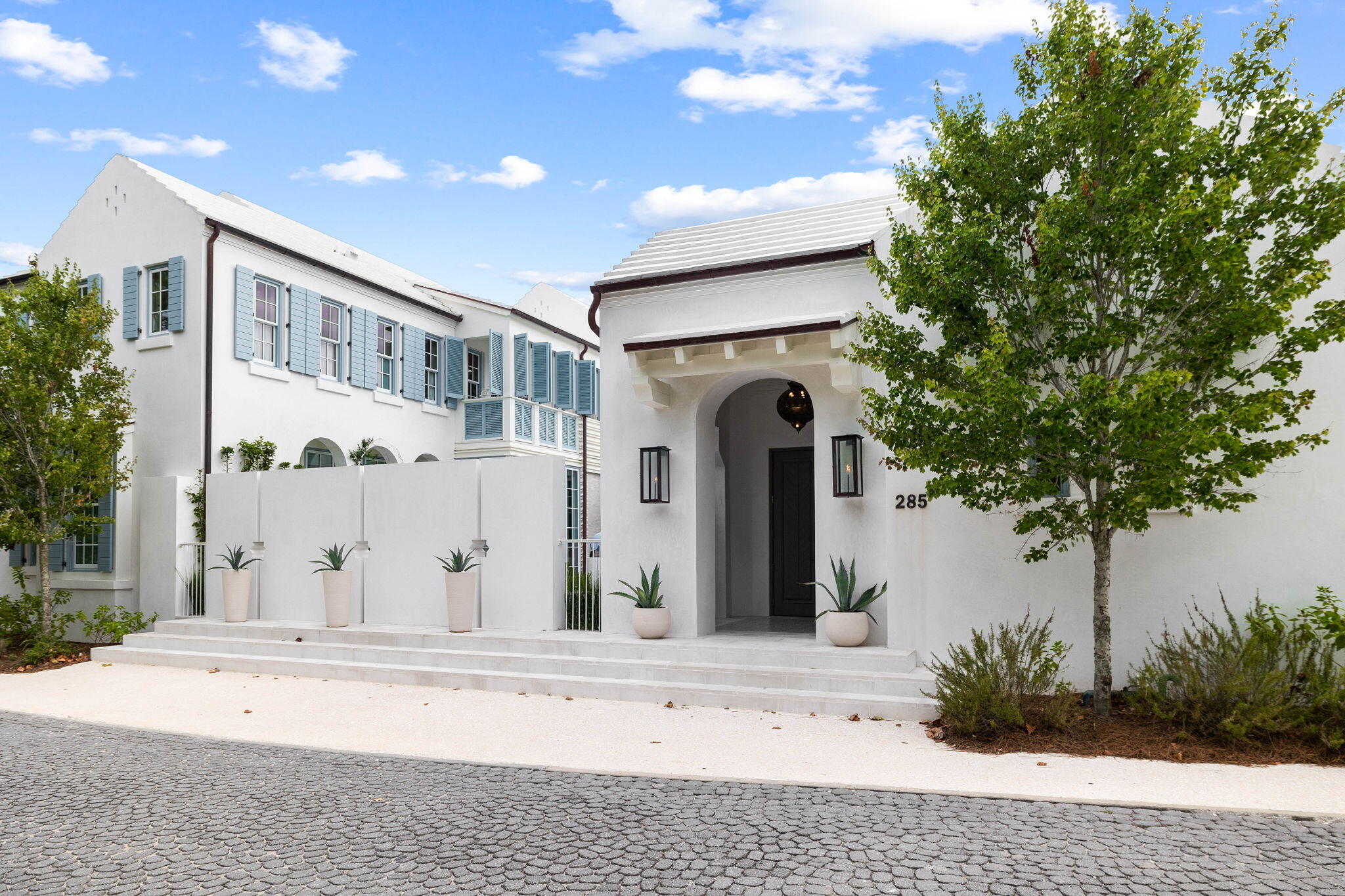 285 N Somerset Street