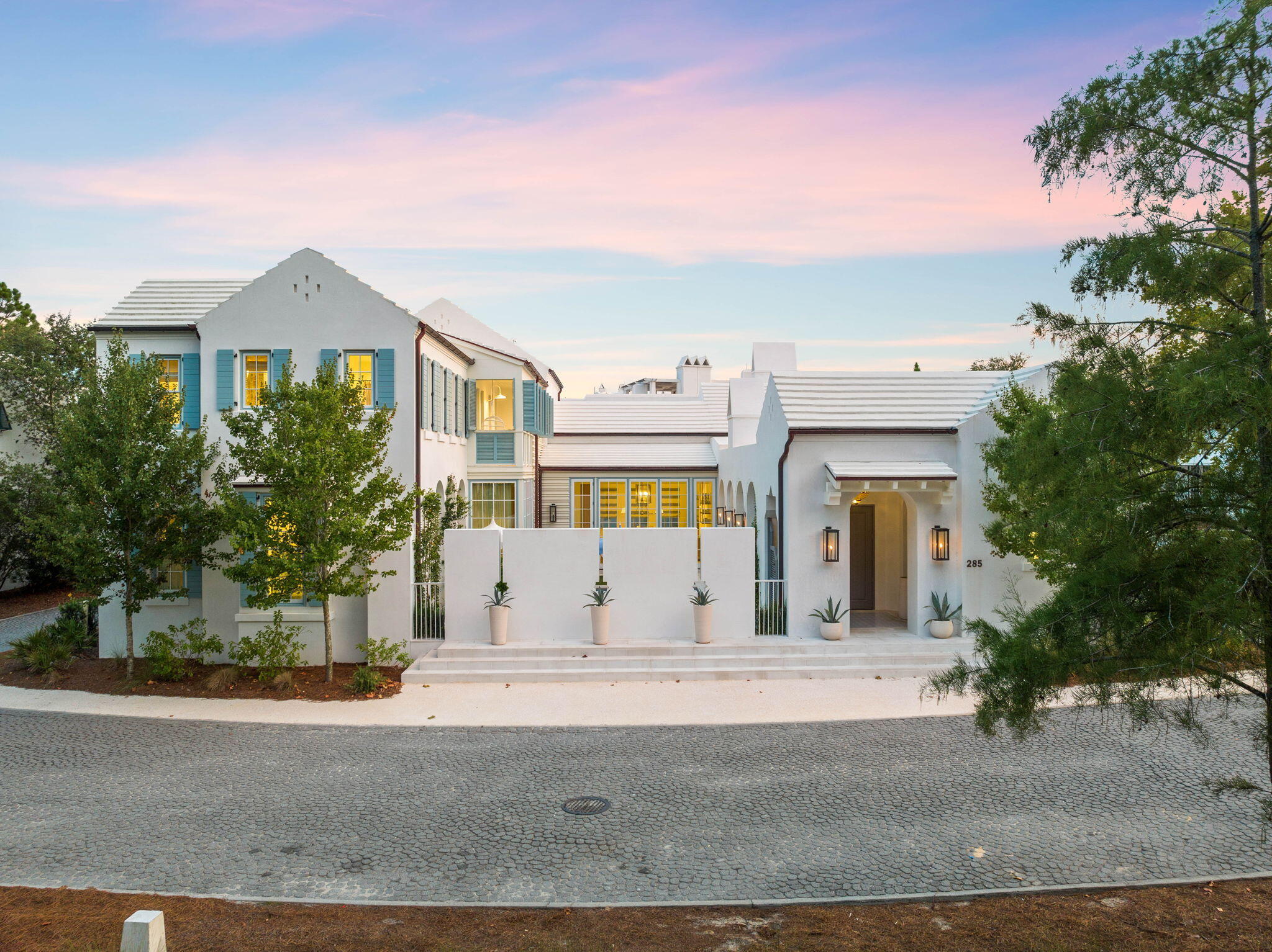 285 N Somerset Street