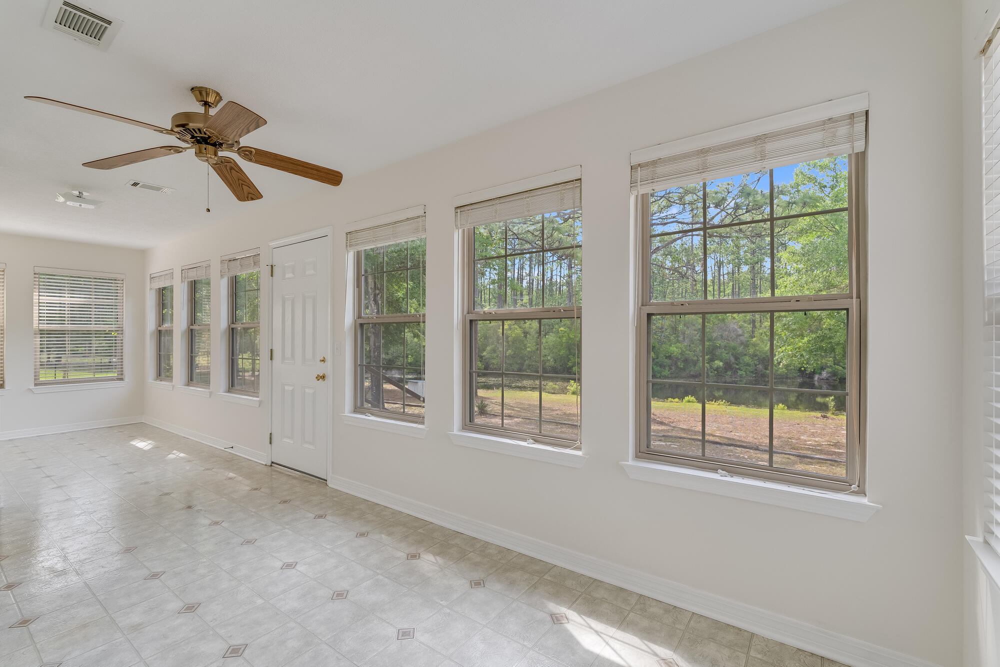 397 Hidden Lakes Trail, DeFuniak Springs