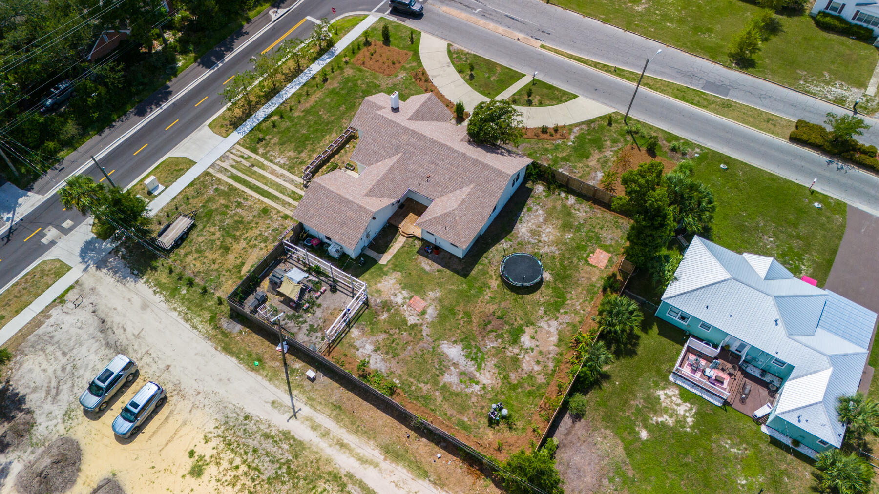 102 N Cove Boulevard