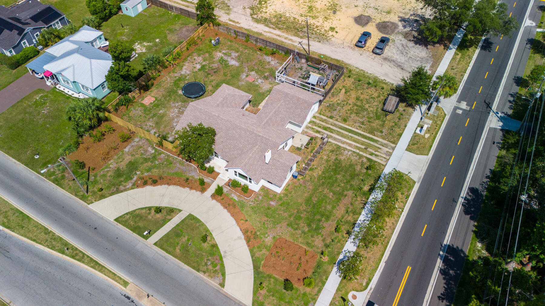 102 N Cove Boulevard
