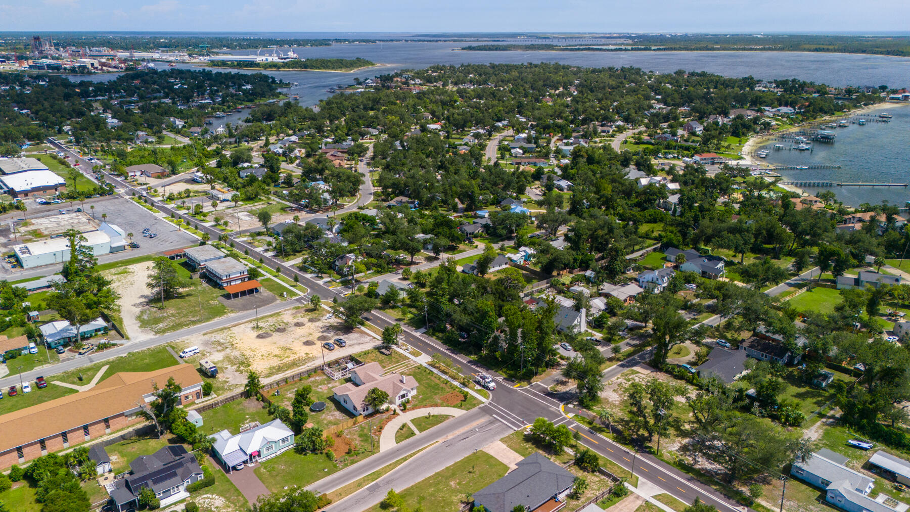 102 N Cove Boulevard