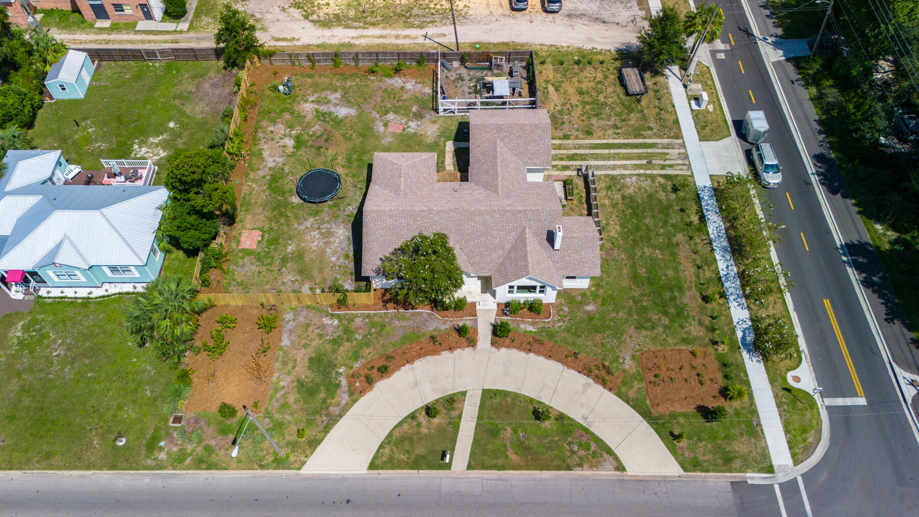102 N Cove Boulevard