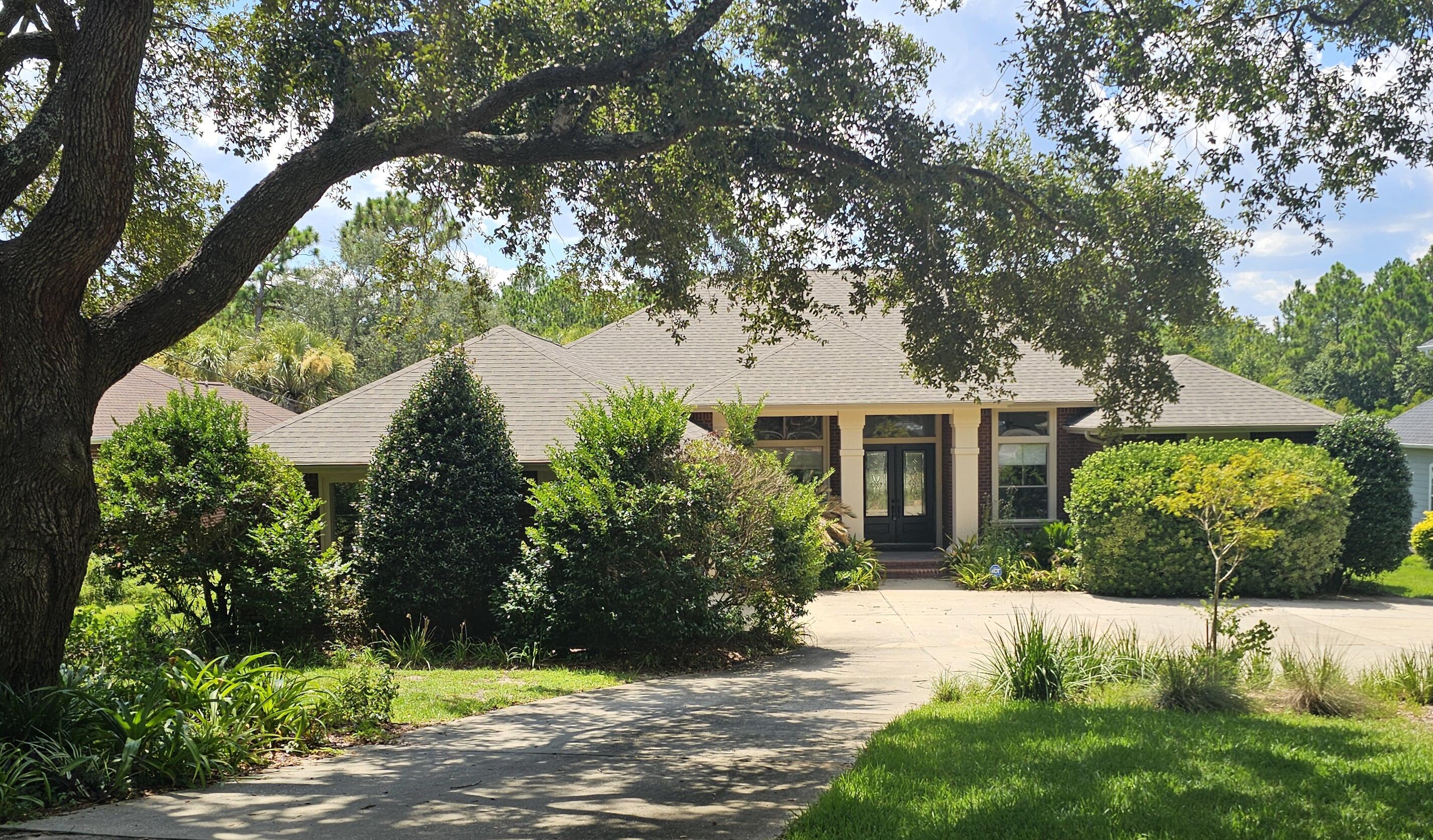 2707 Avenida De Soto