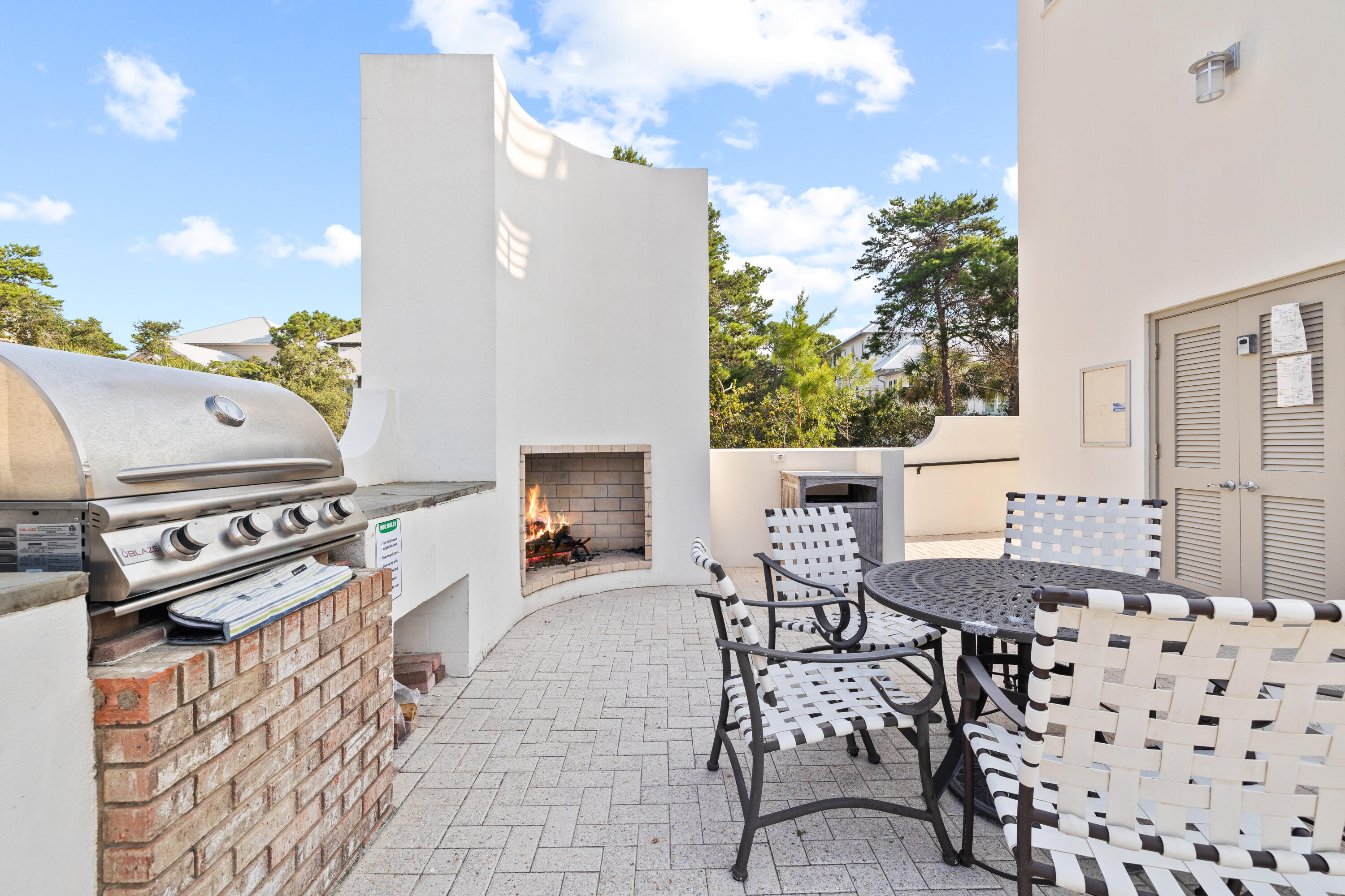 208 Sand Oaks Circle