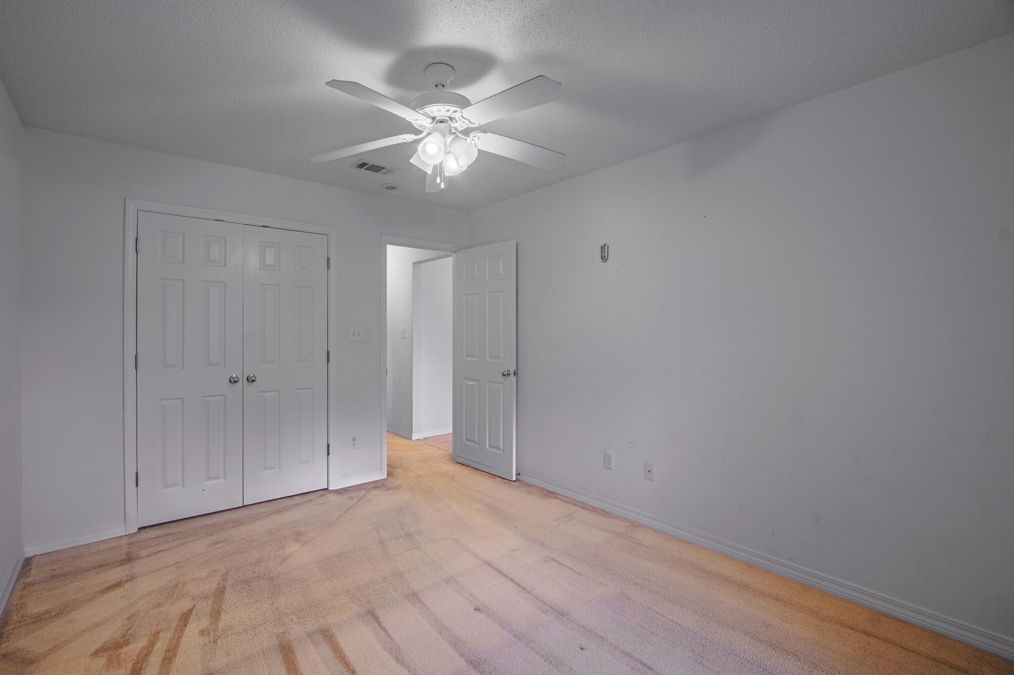 6733 Jackson Lane