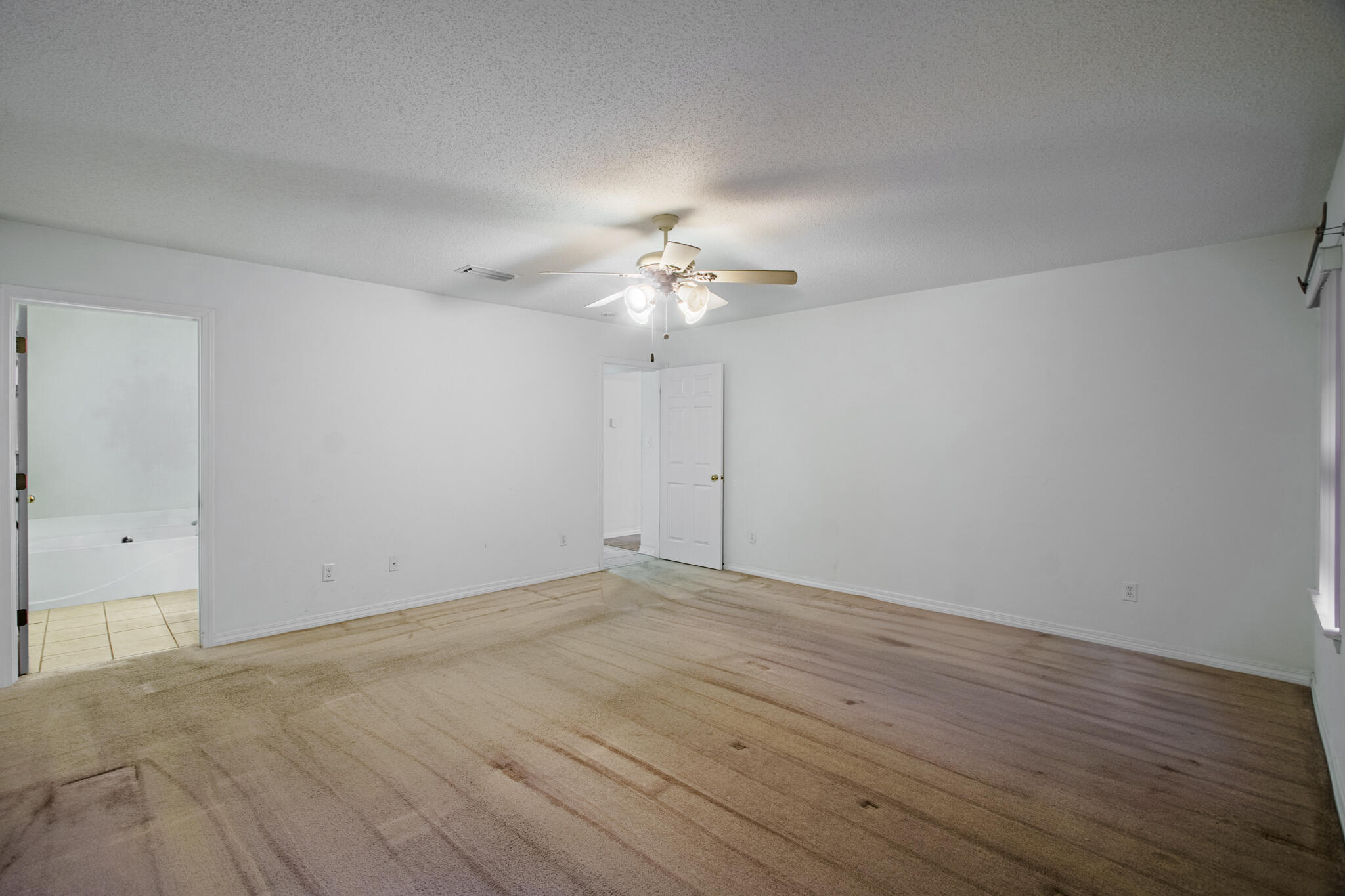 6733 Jackson Lane