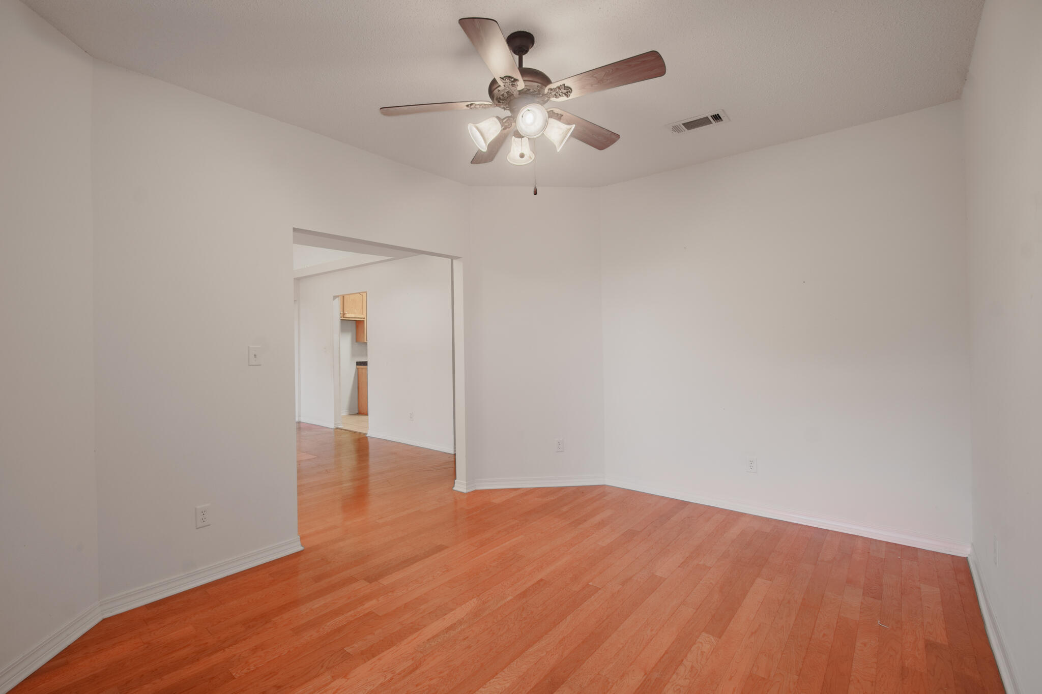 6733 Jackson Lane