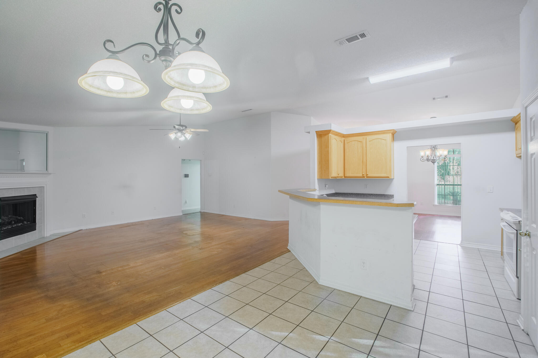 6733 Jackson Lane