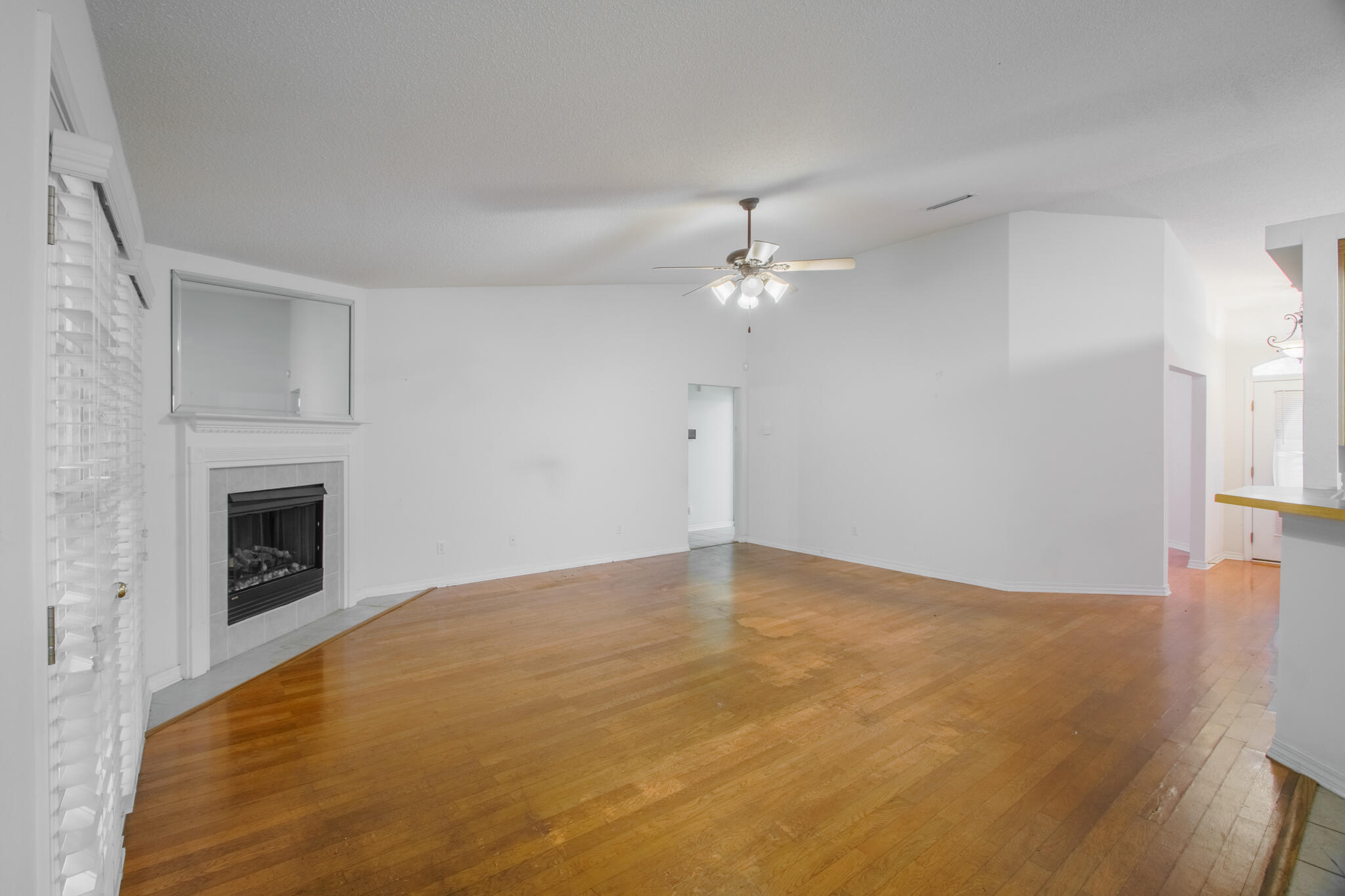 6733 Jackson Lane