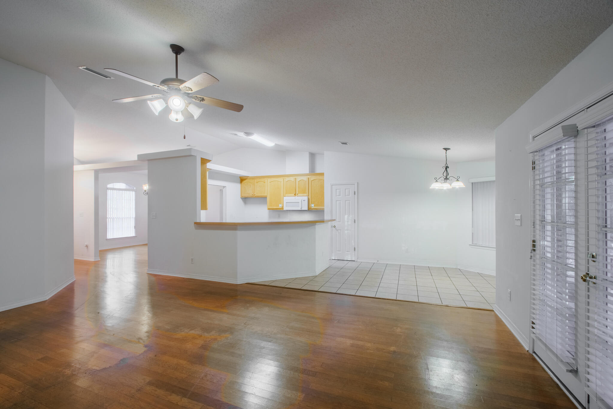 6733 Jackson Lane