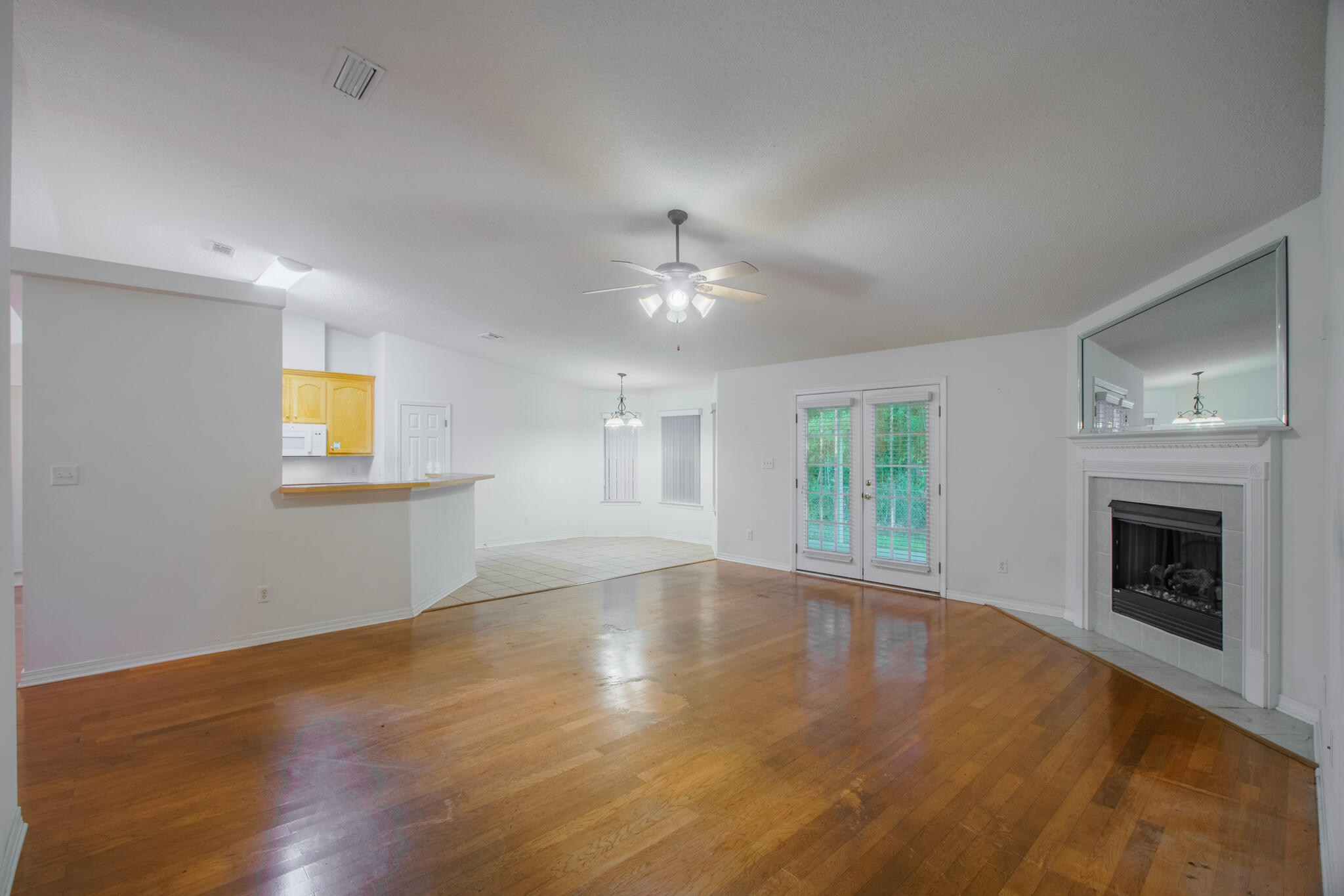 6733 Jackson Lane