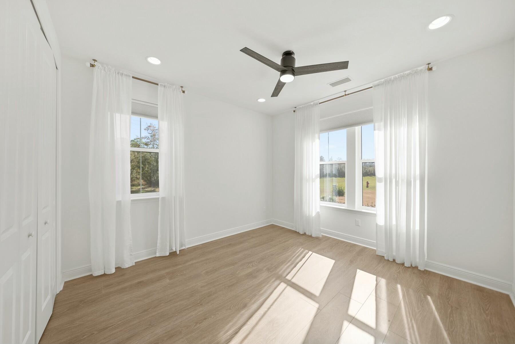 8400 Dockside Place