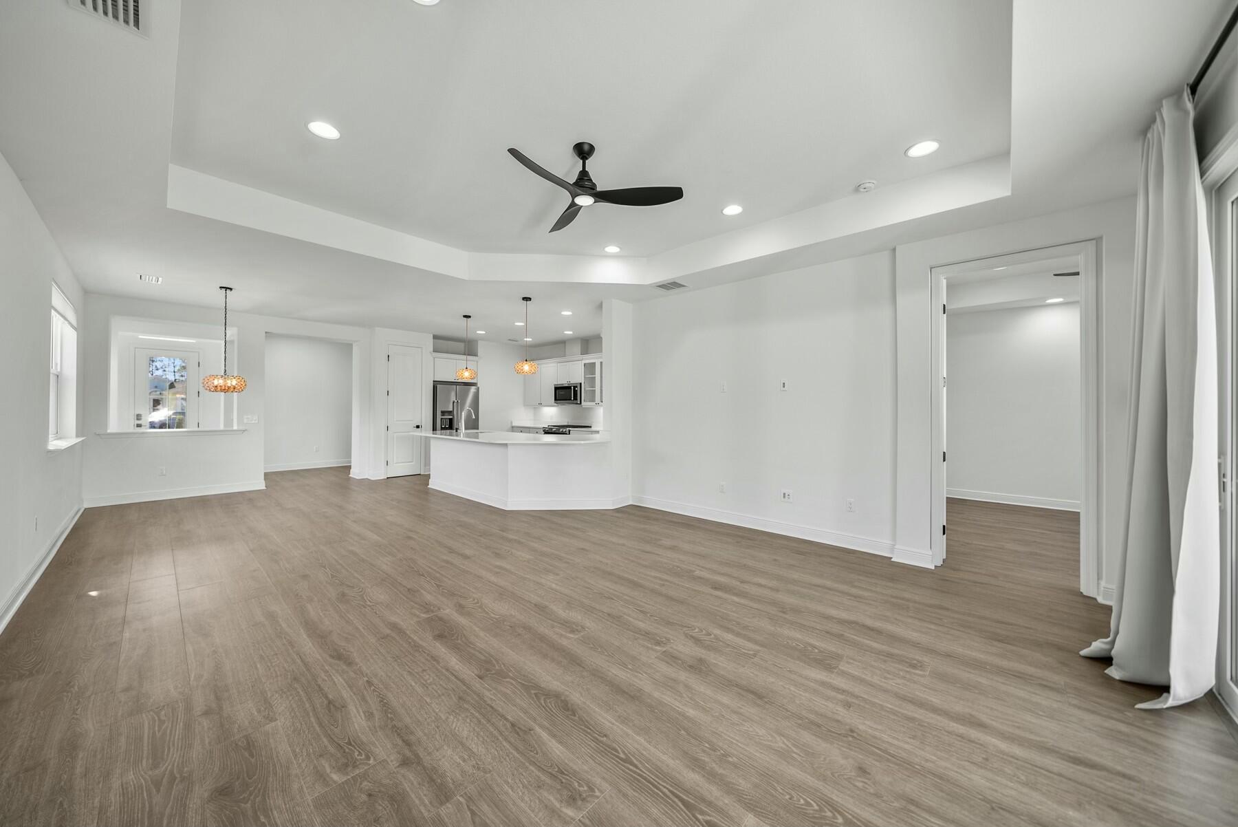 8400 Dockside Place