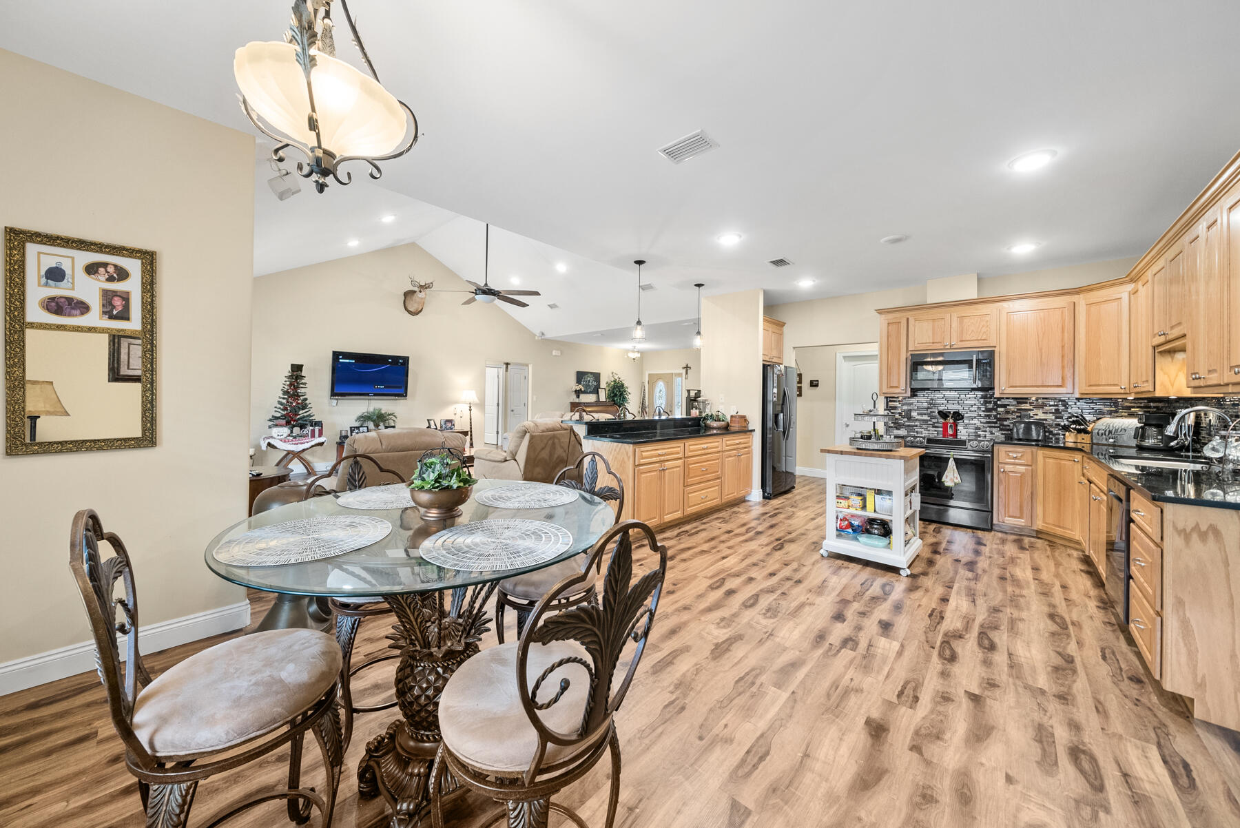 1835 W 29th Street