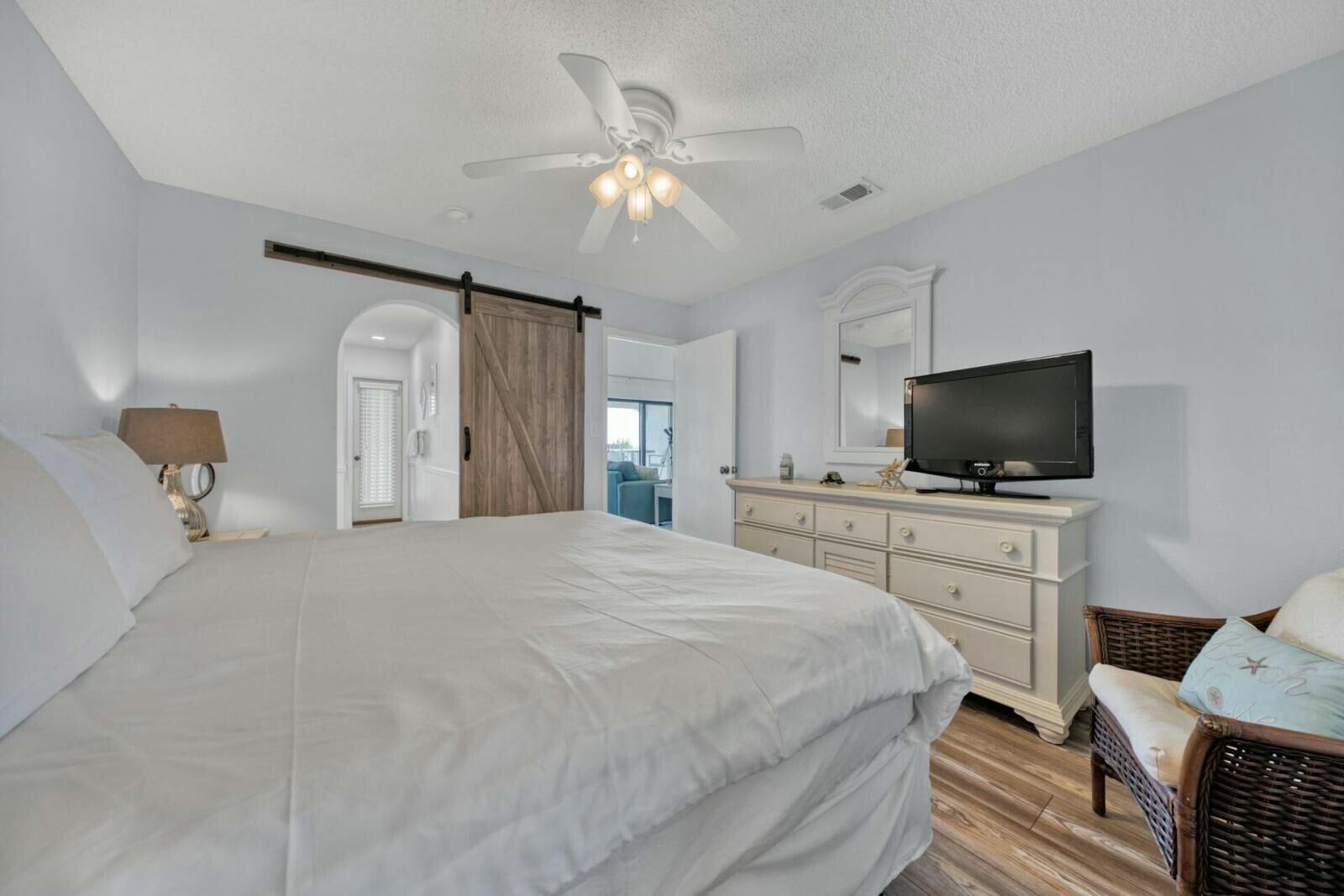 8682 E County Hwy 30A, 302