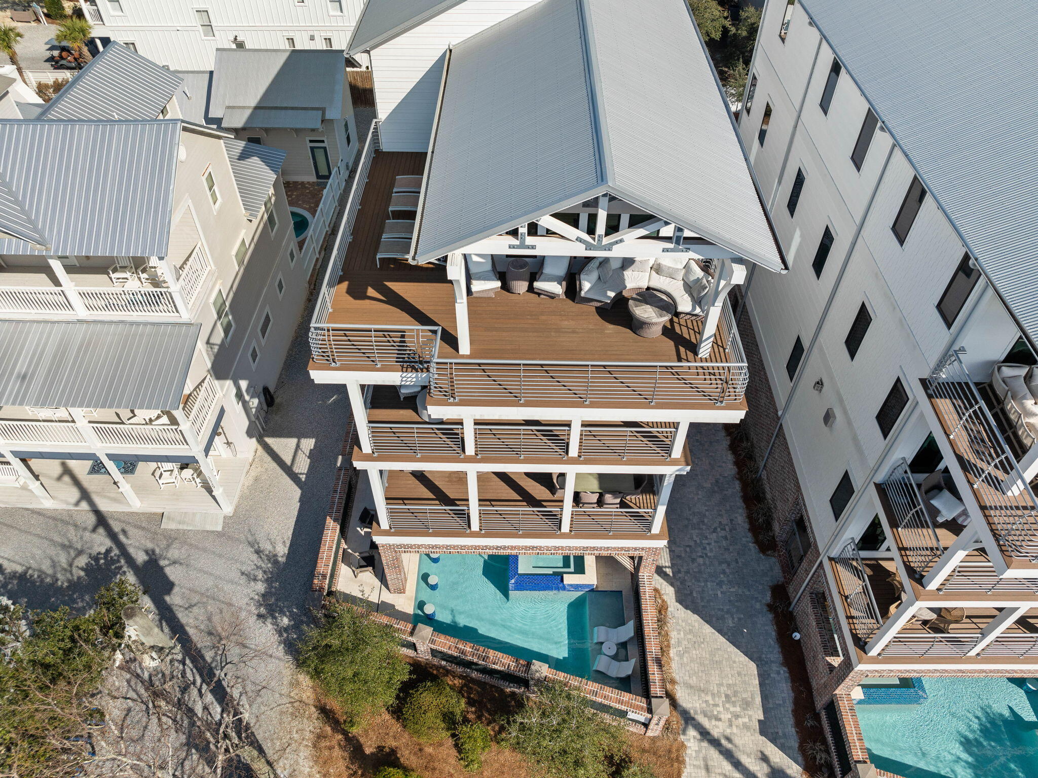 3325 E County Hwy 30A