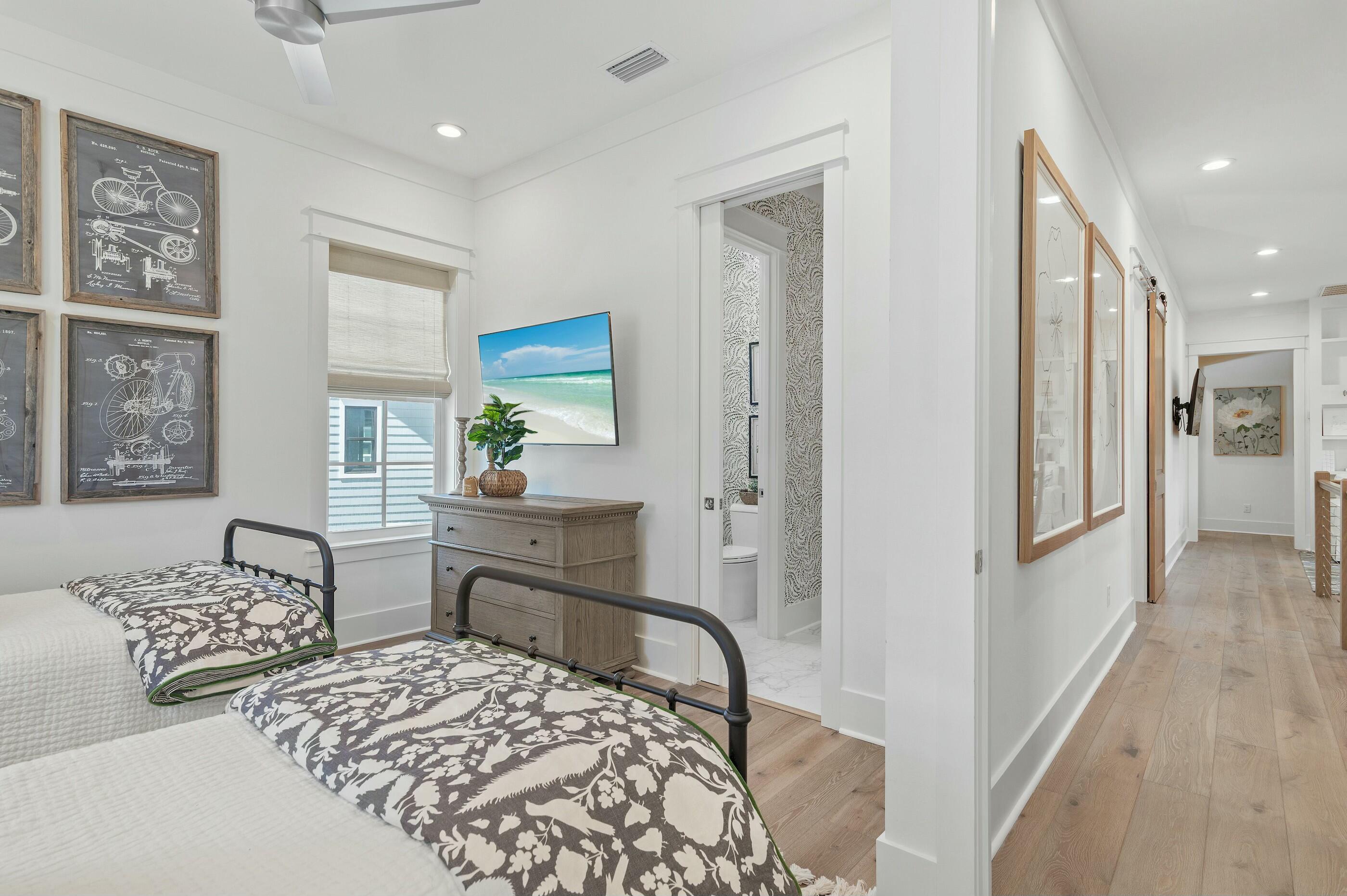 10 Sheepshank Lane
