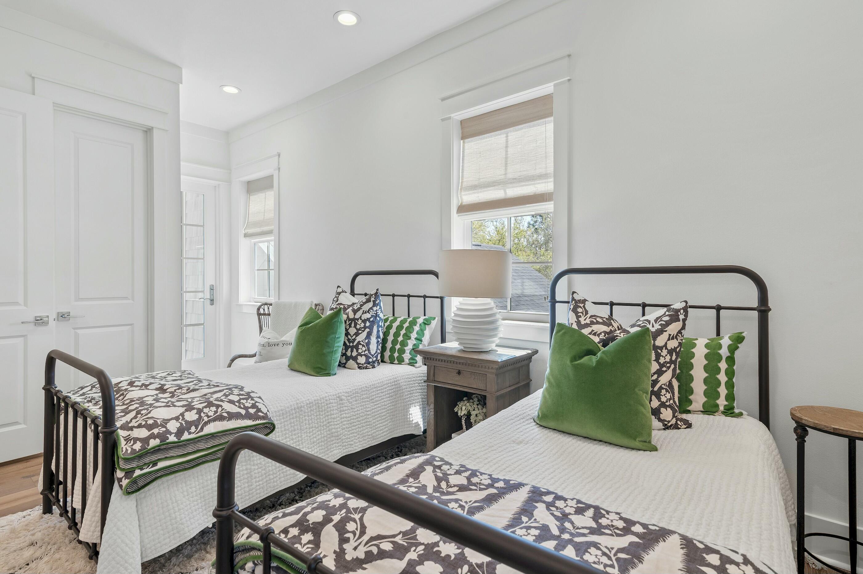 10 Sheepshank Lane