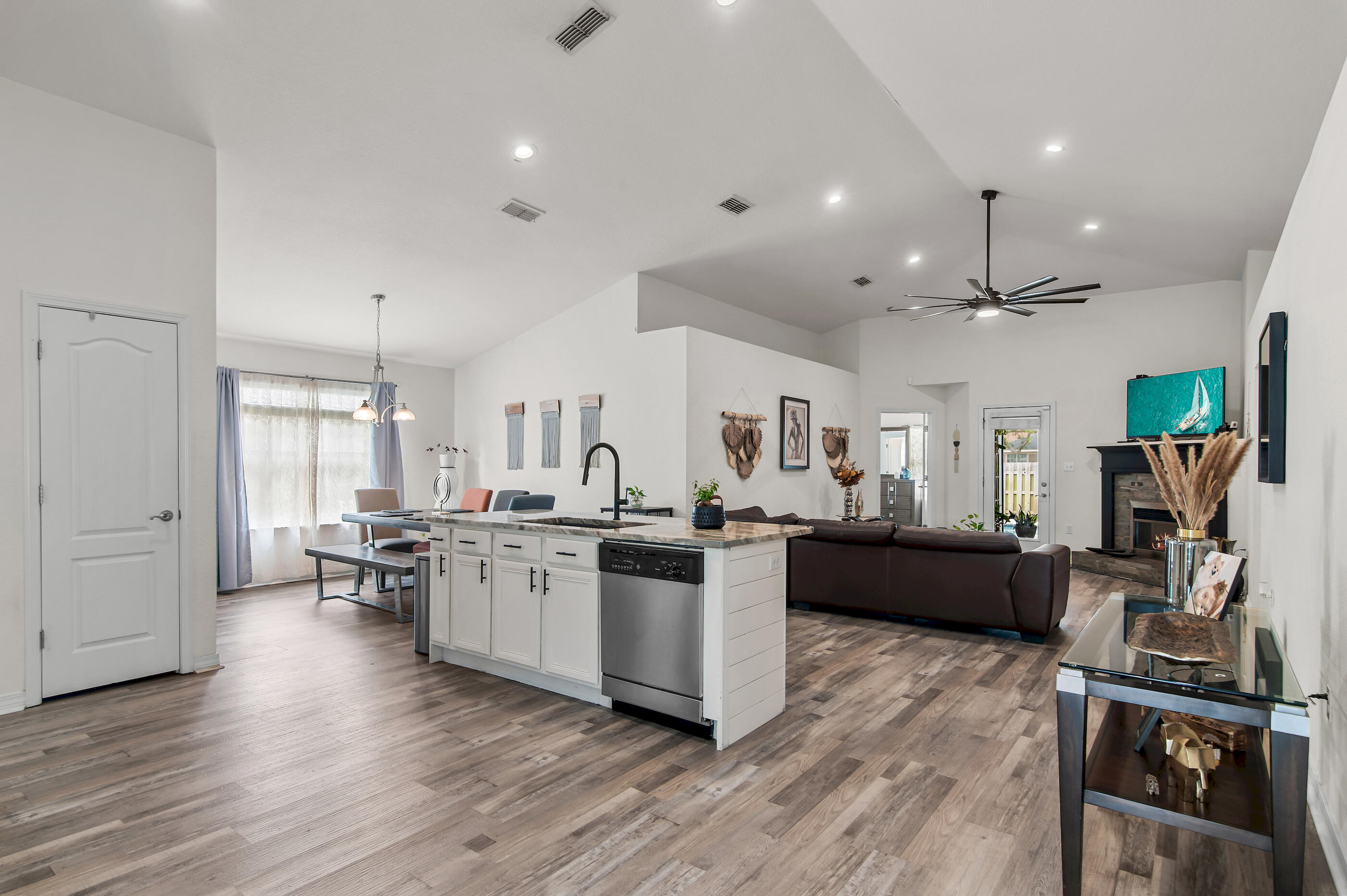137 Loblolly Bay Drive
