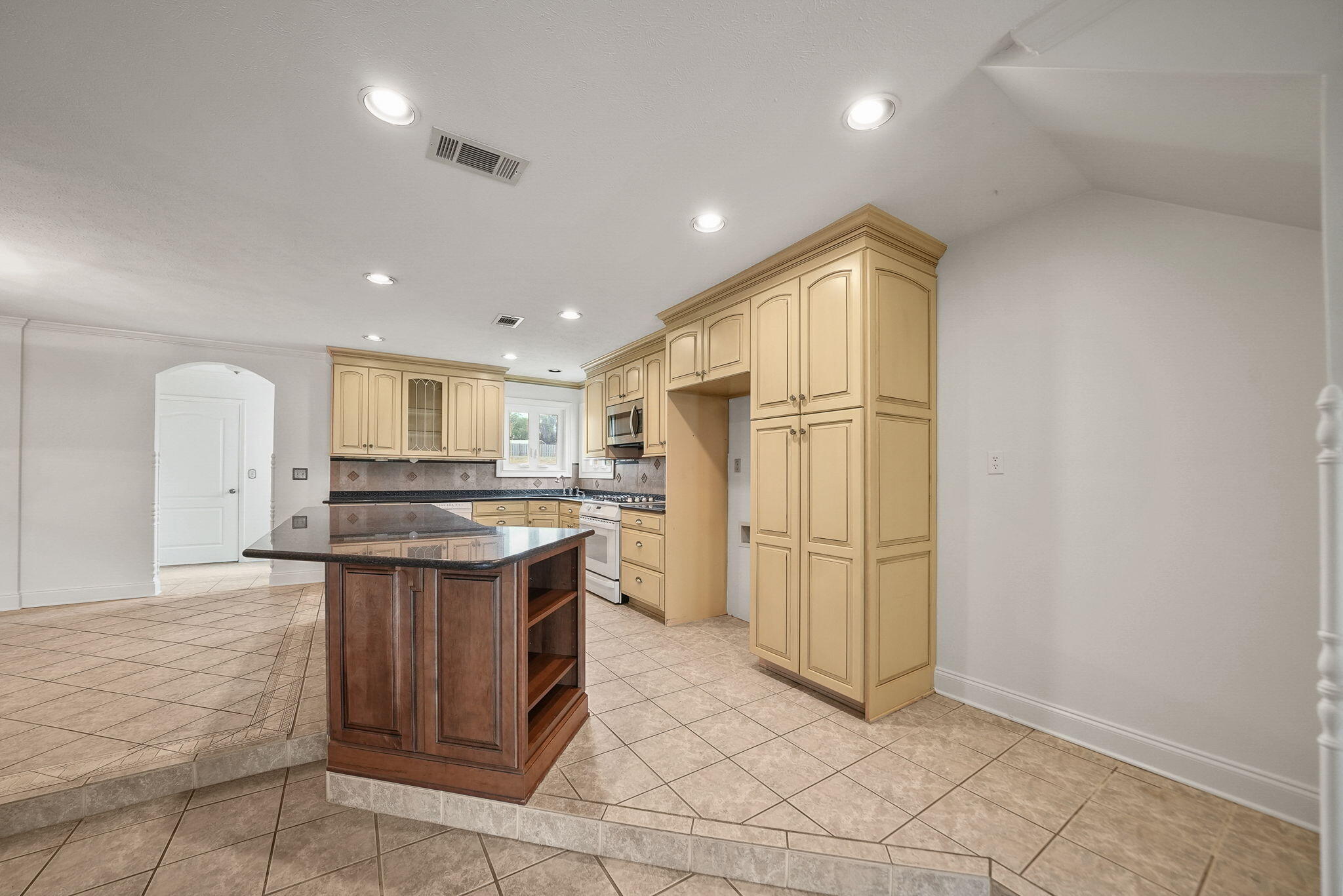 7118 Singleton Circle A