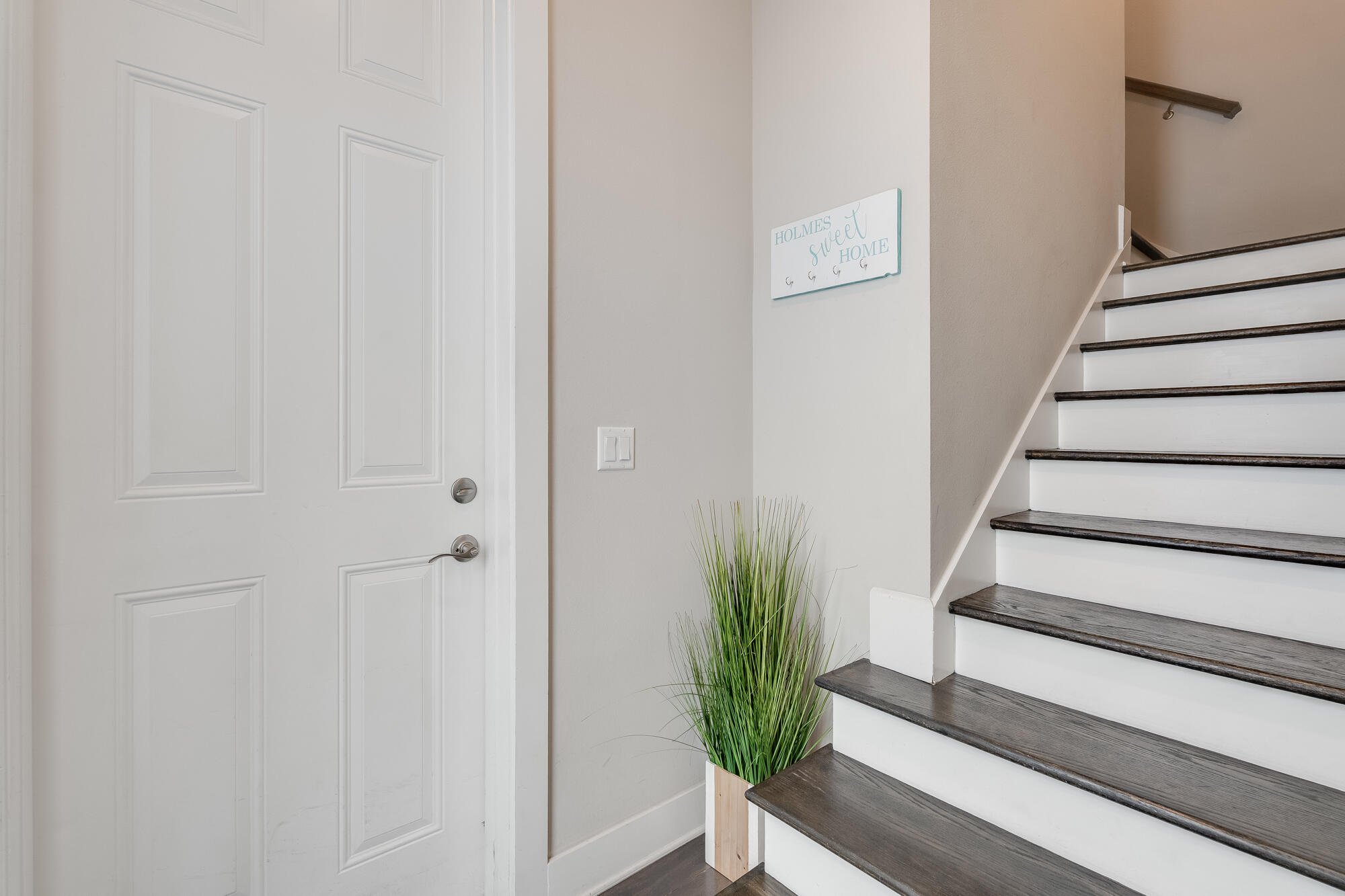 23 E York Lane C