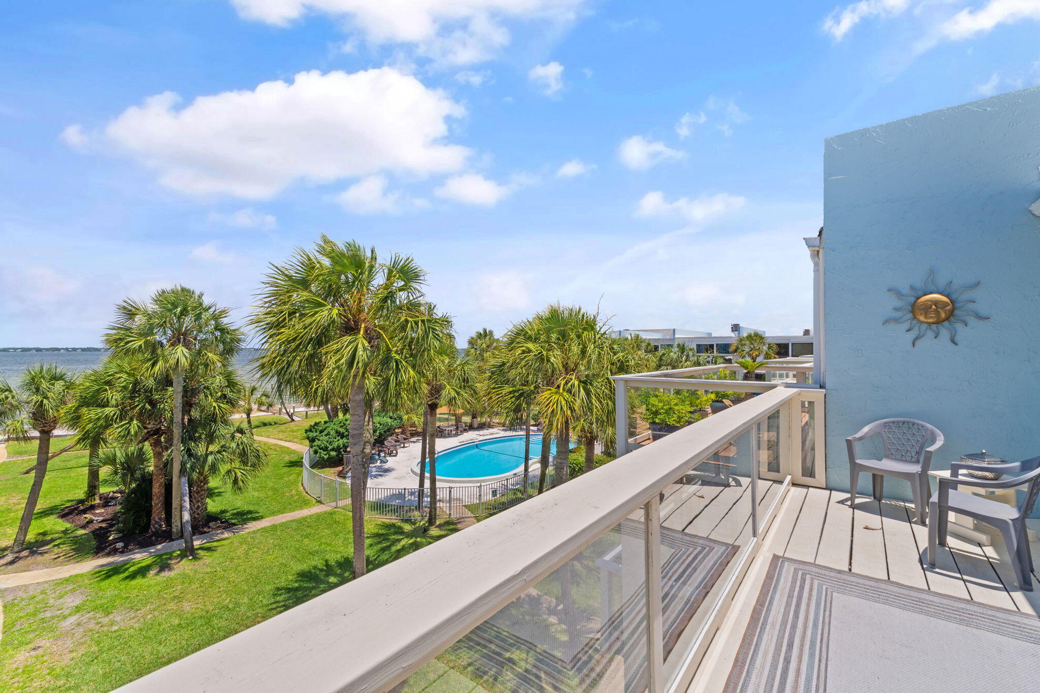 1511 Via De Luna Drive