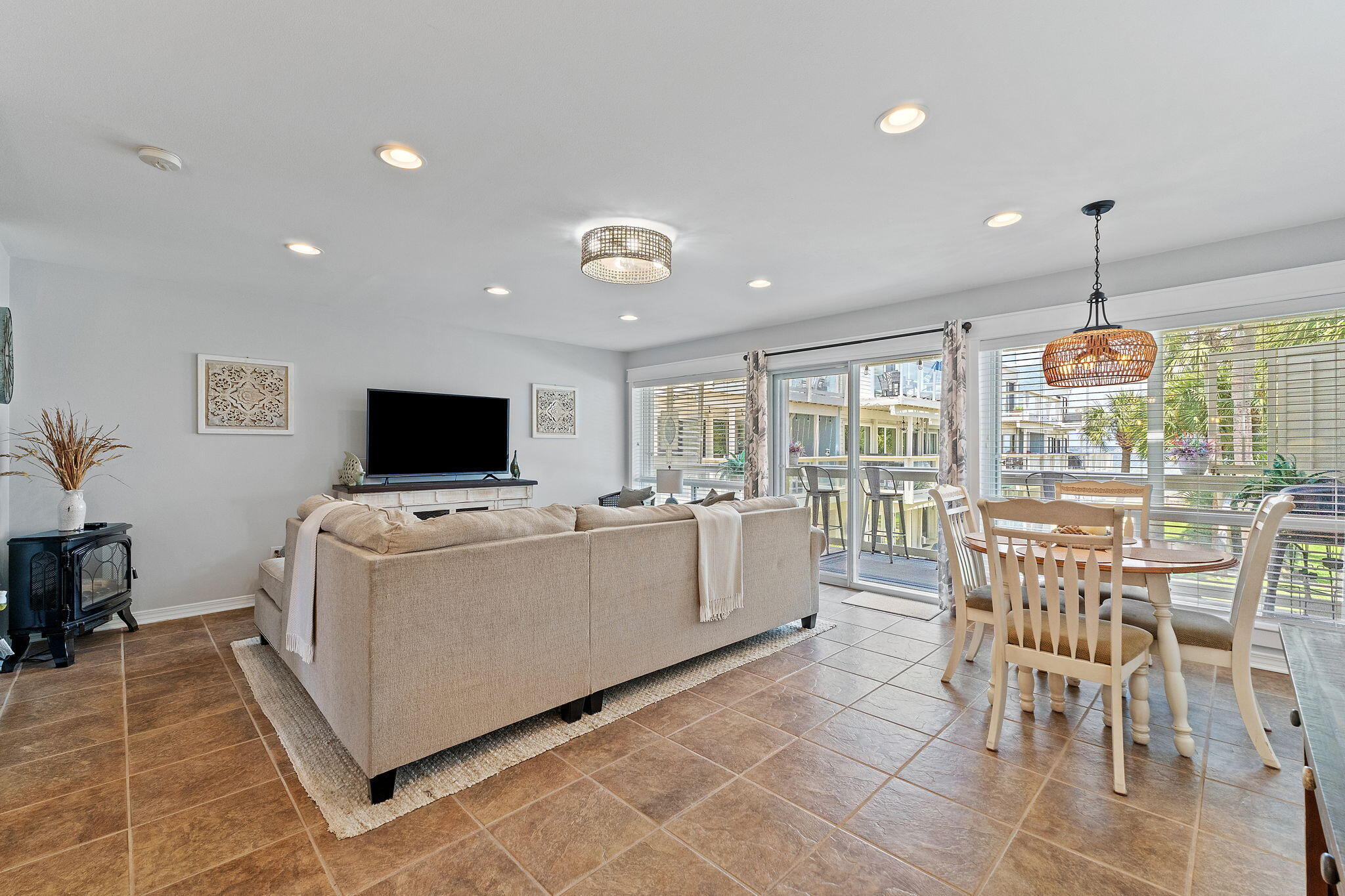 1511 Via De Luna Drive
