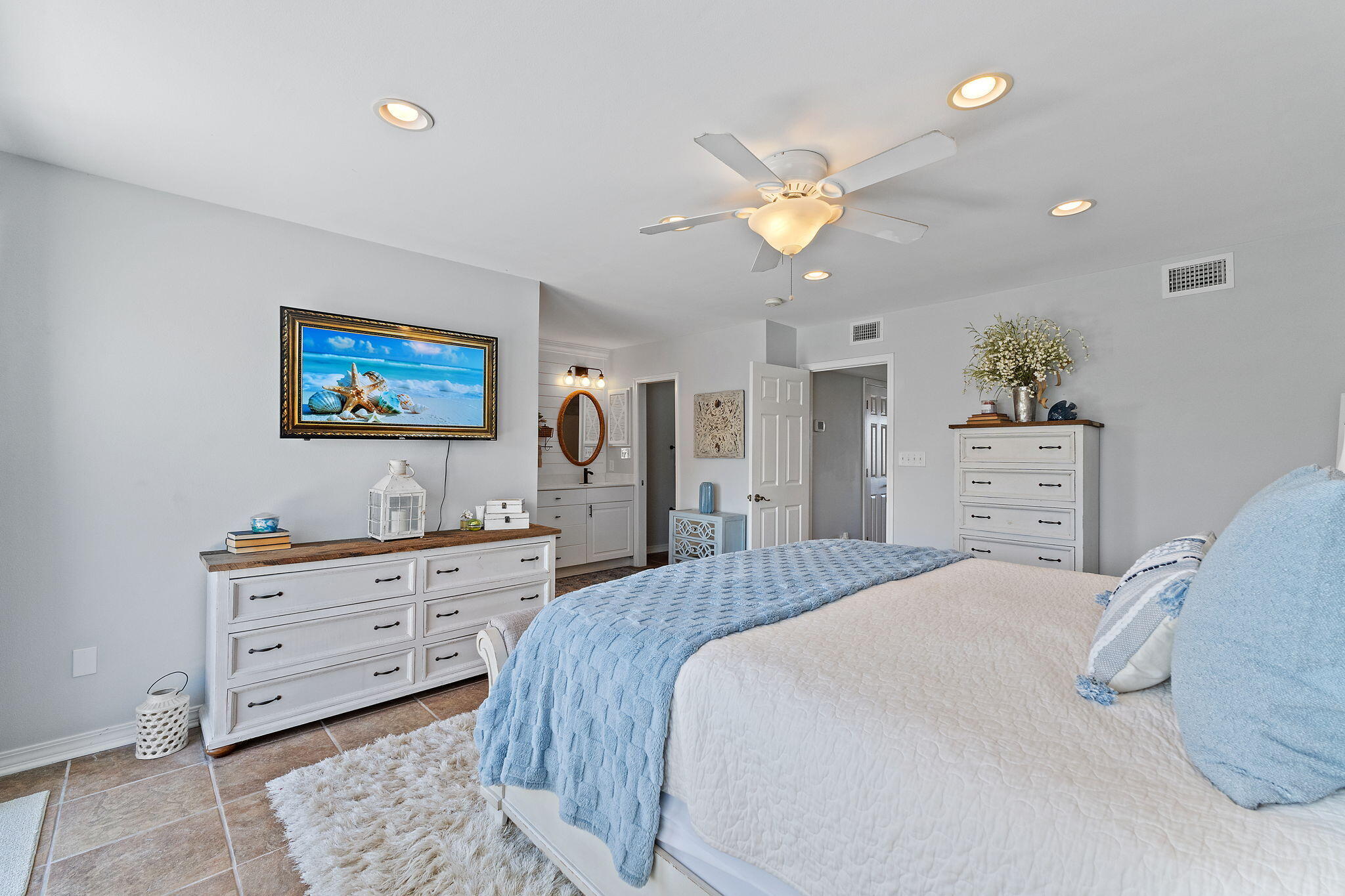 1511 Via De Luna Drive