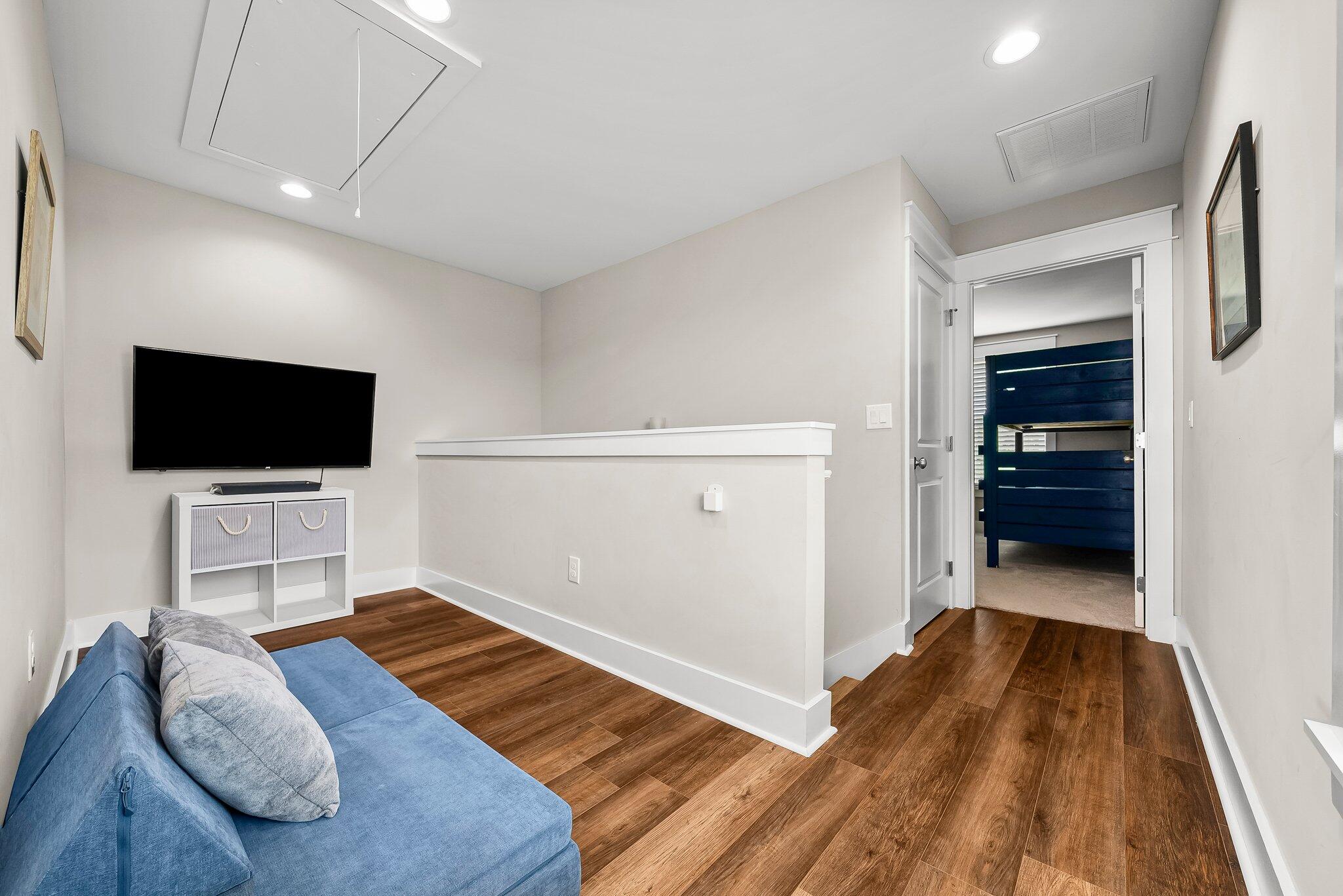 2711 Lagoon Manor Drive