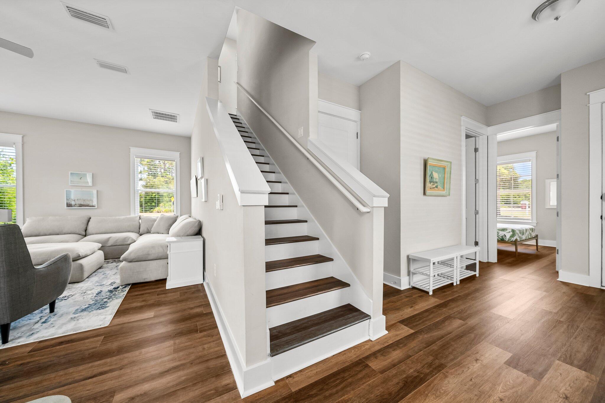 2711 Lagoon Manor Drive