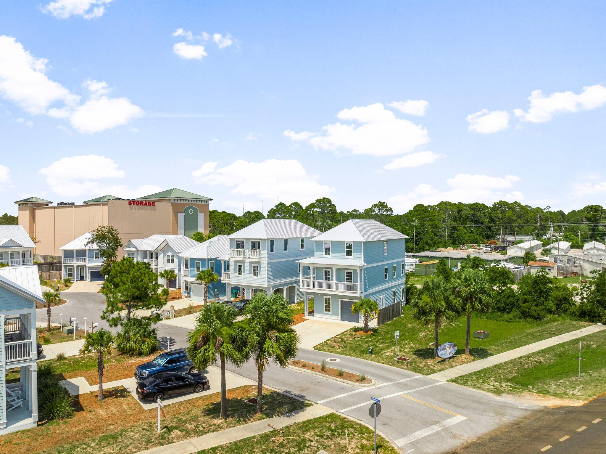 2711 Lagoon Manor Drive