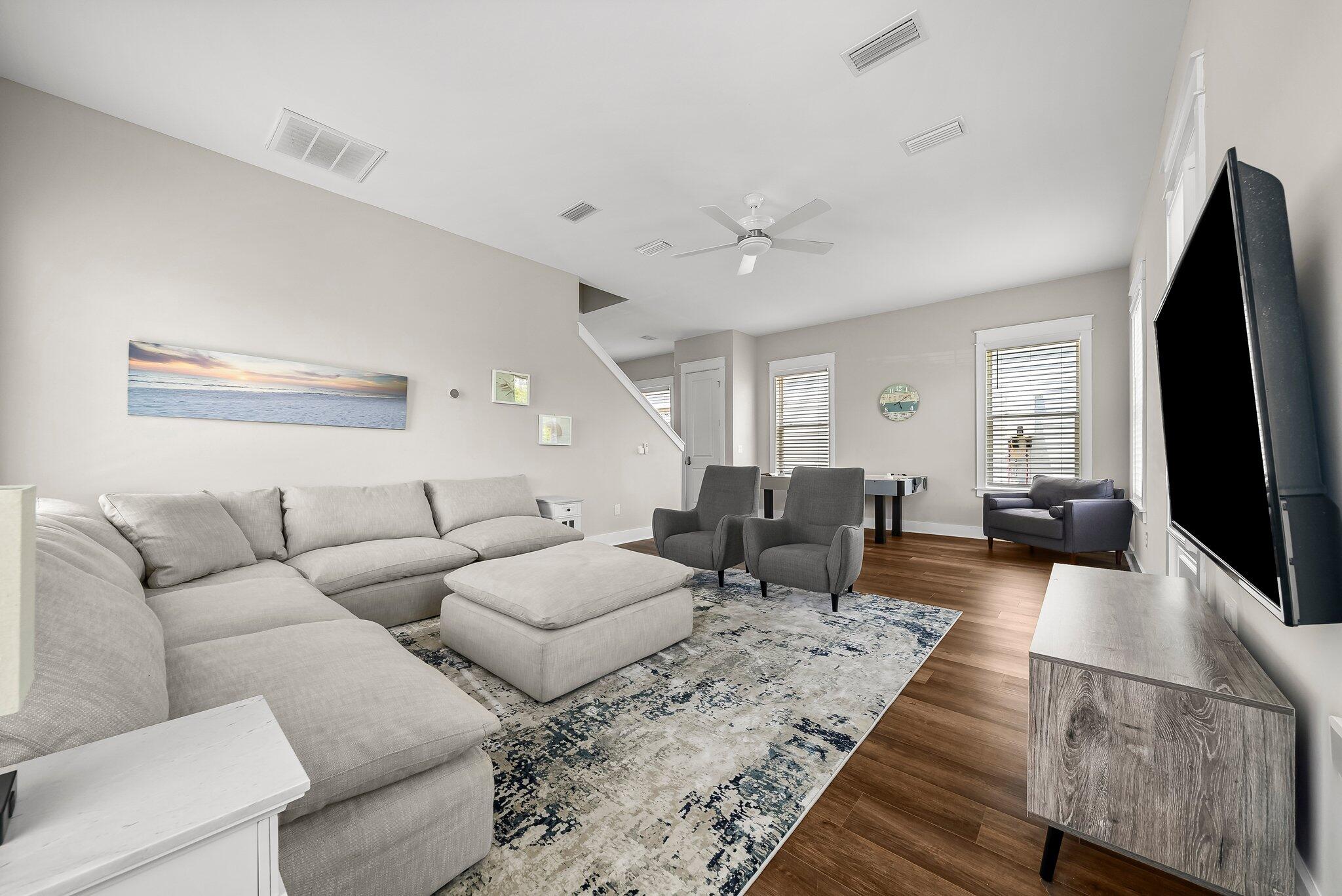 2711 Lagoon Manor Drive