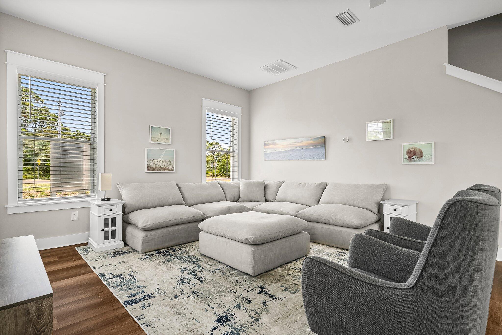 2711 Lagoon Manor Drive