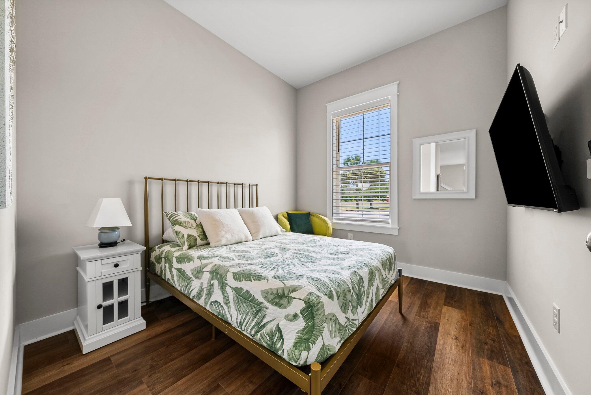 2711 Lagoon Manor Drive