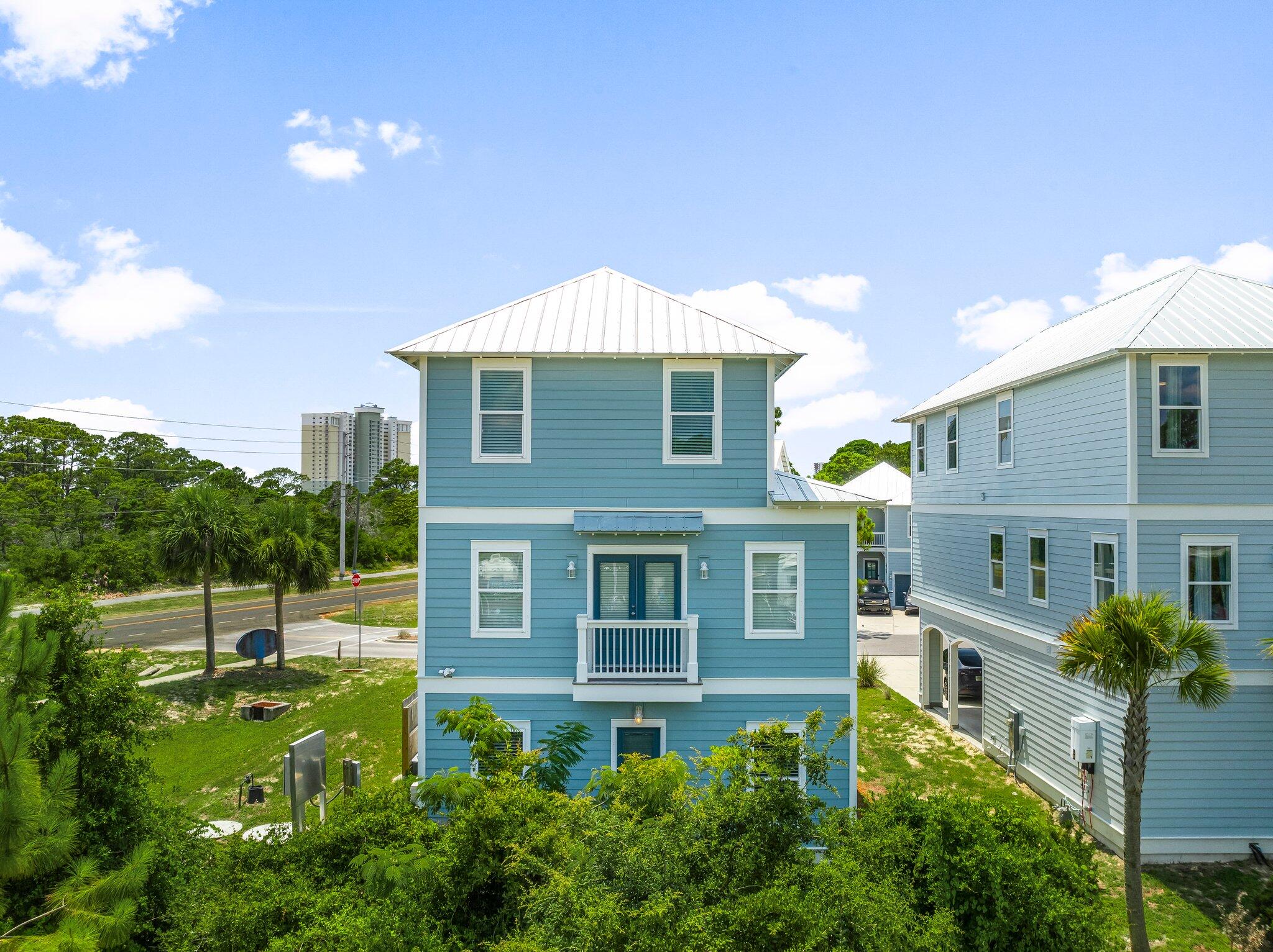 2711 Lagoon Manor Drive