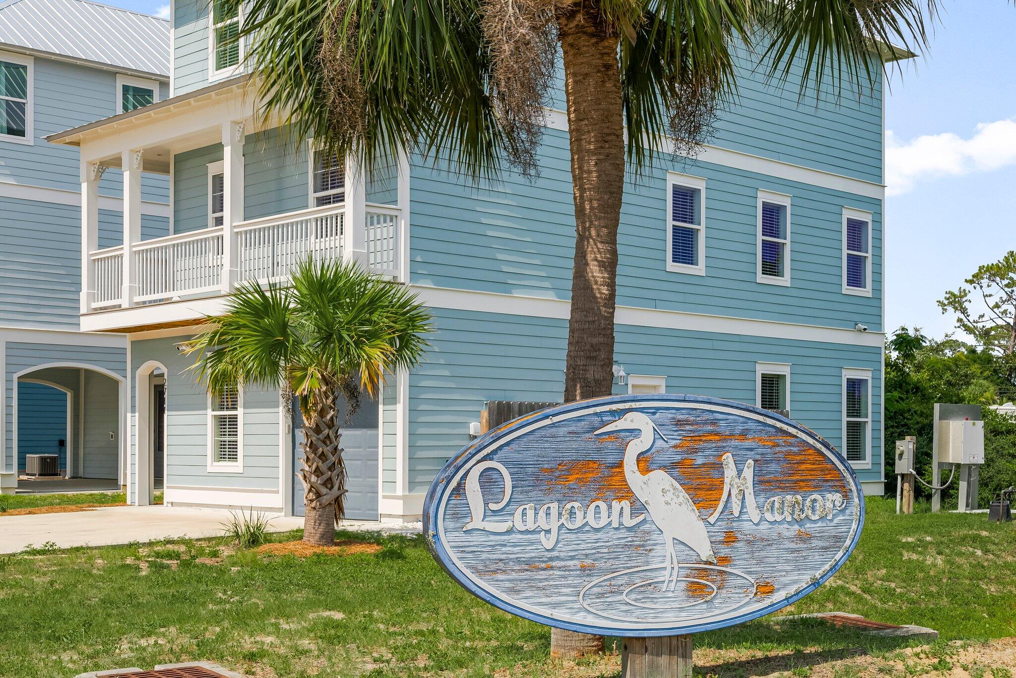 2711 Lagoon Manor Drive