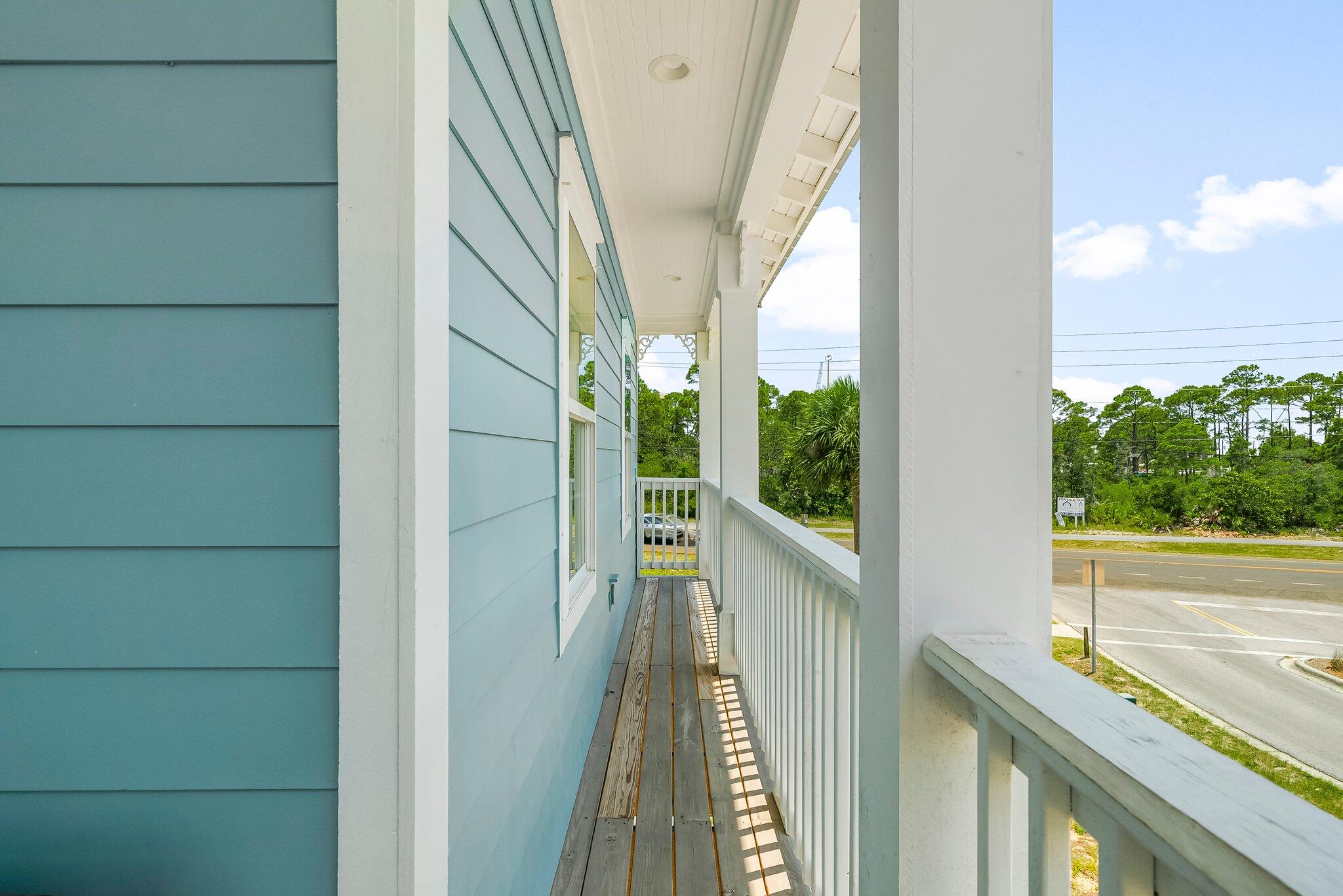 2711 Lagoon Manor Drive
