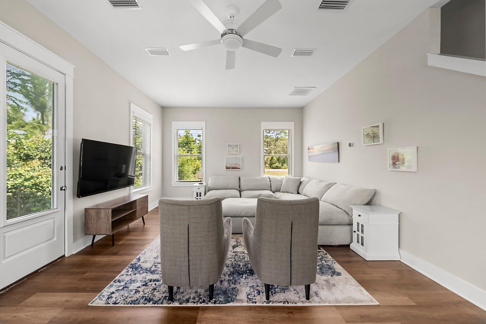 2711 Lagoon Manor Drive