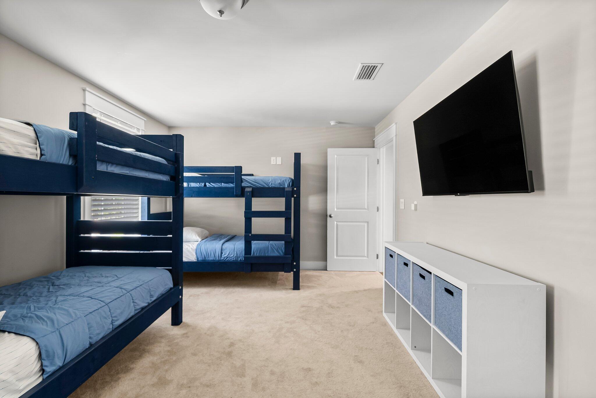 2711 Lagoon Manor Drive