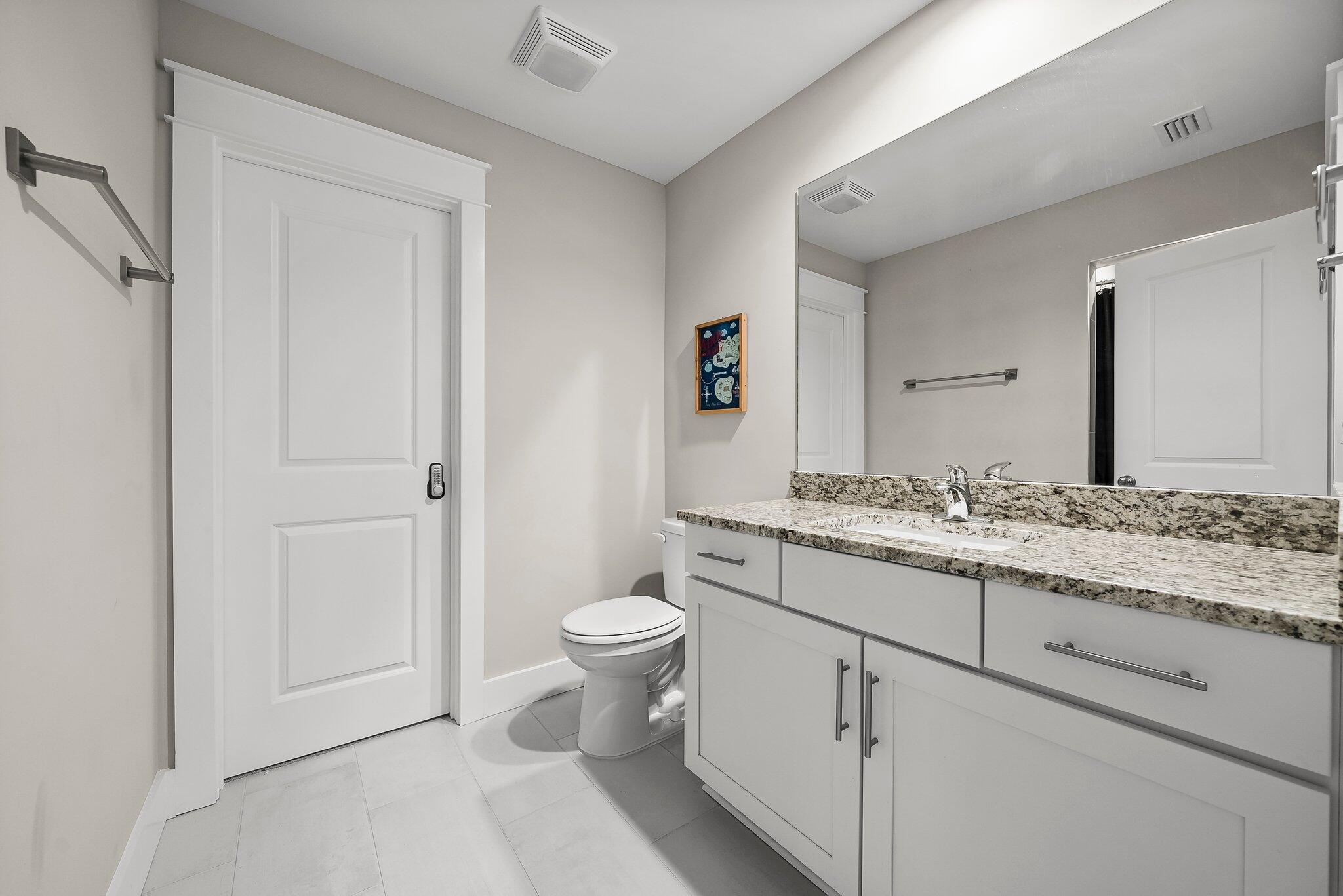 2711 Lagoon Manor Drive