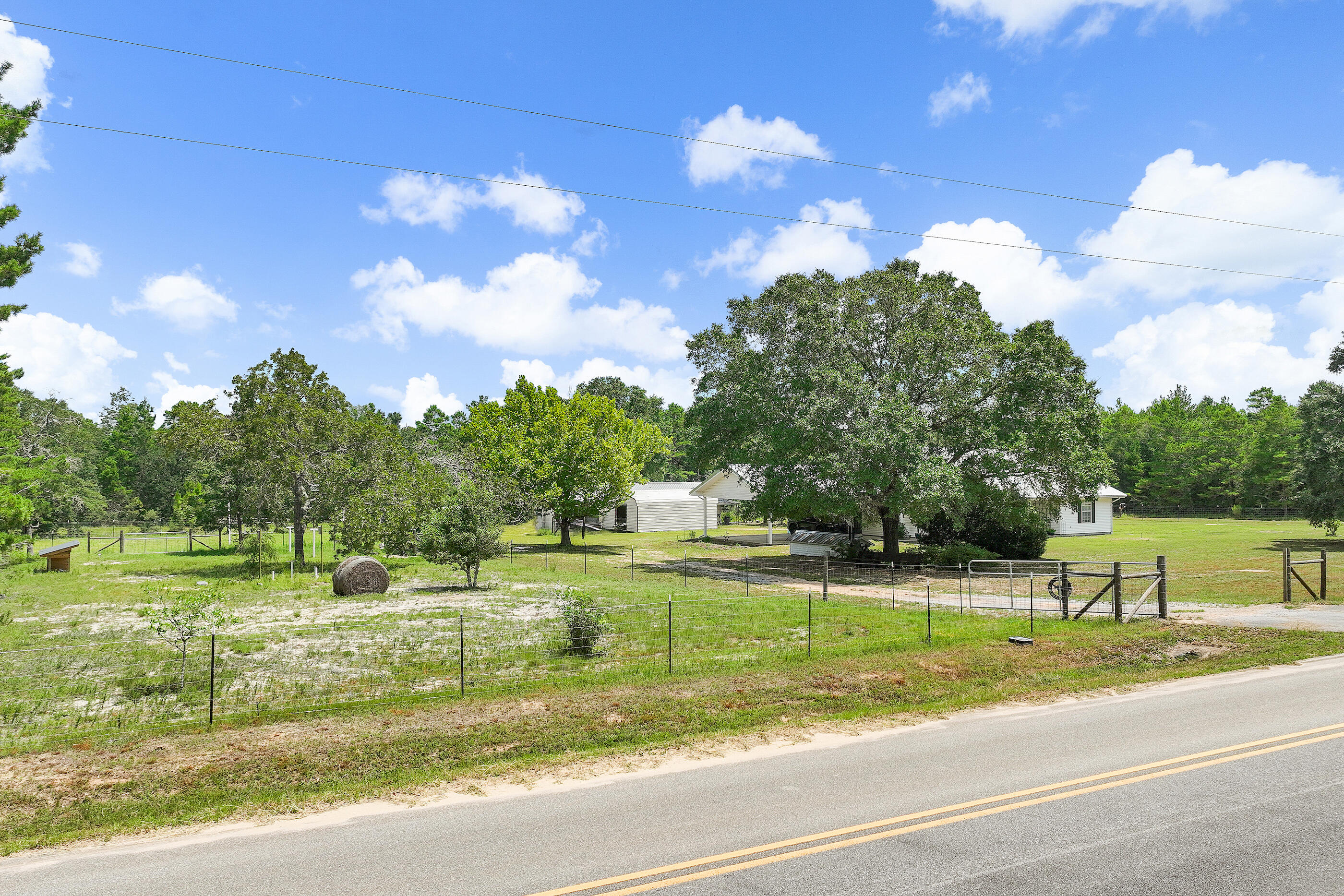 675 Spring Hill Road, DeFuniak Springs