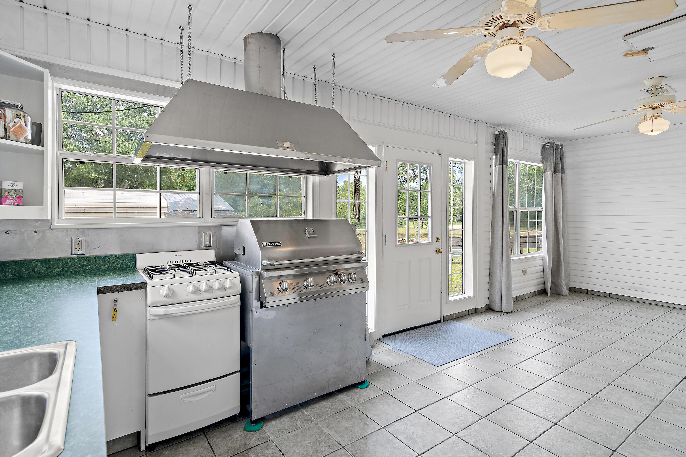 675 Spring Hill Road, DeFuniak Springs