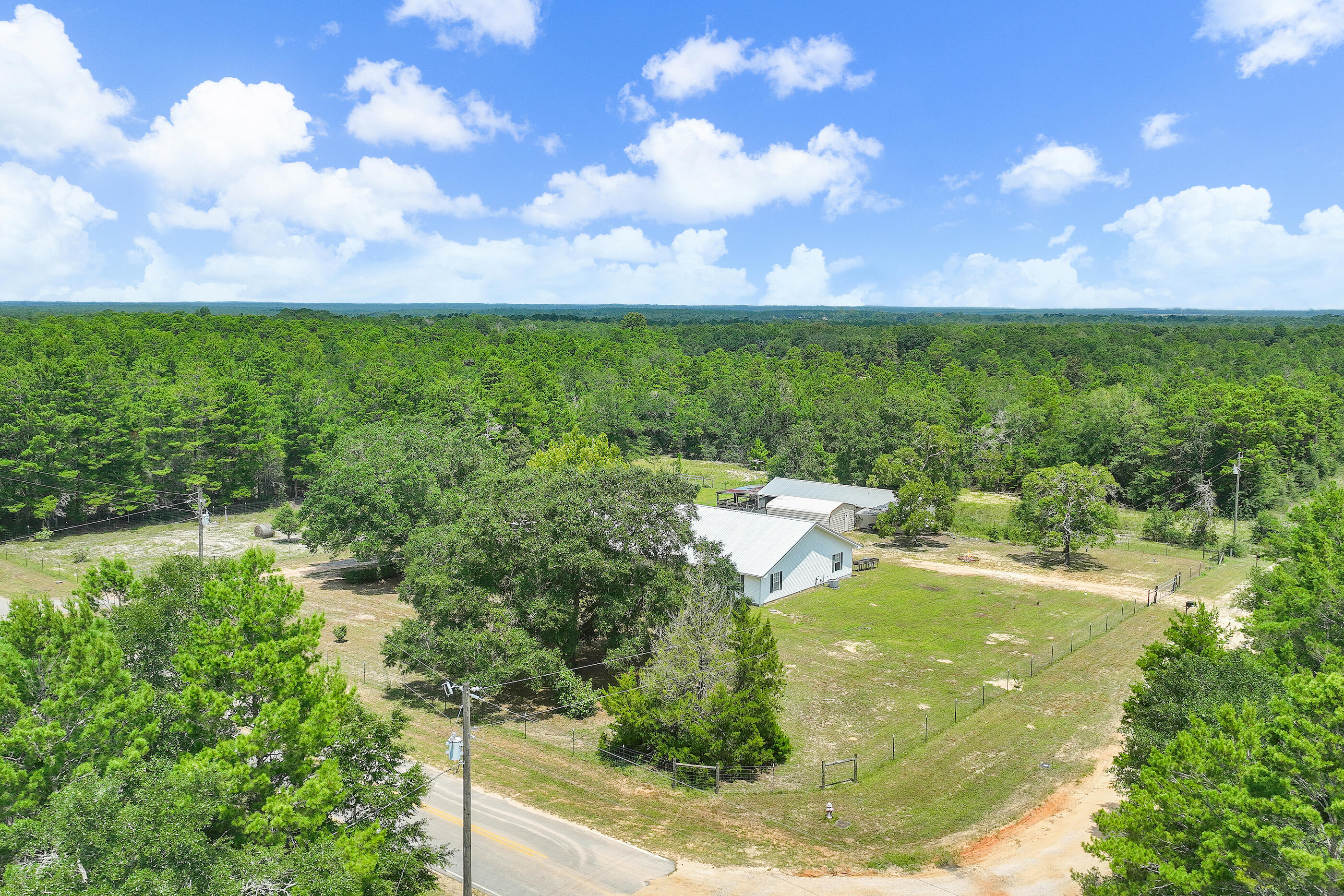 675 Spring Hill Road, DeFuniak Springs