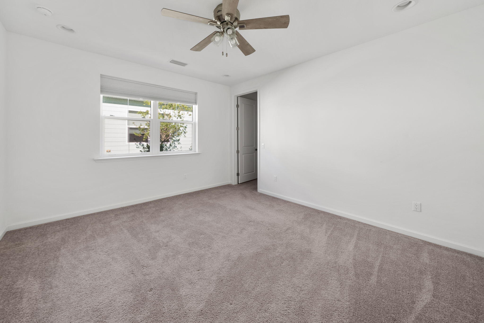 8404 Dockside Place