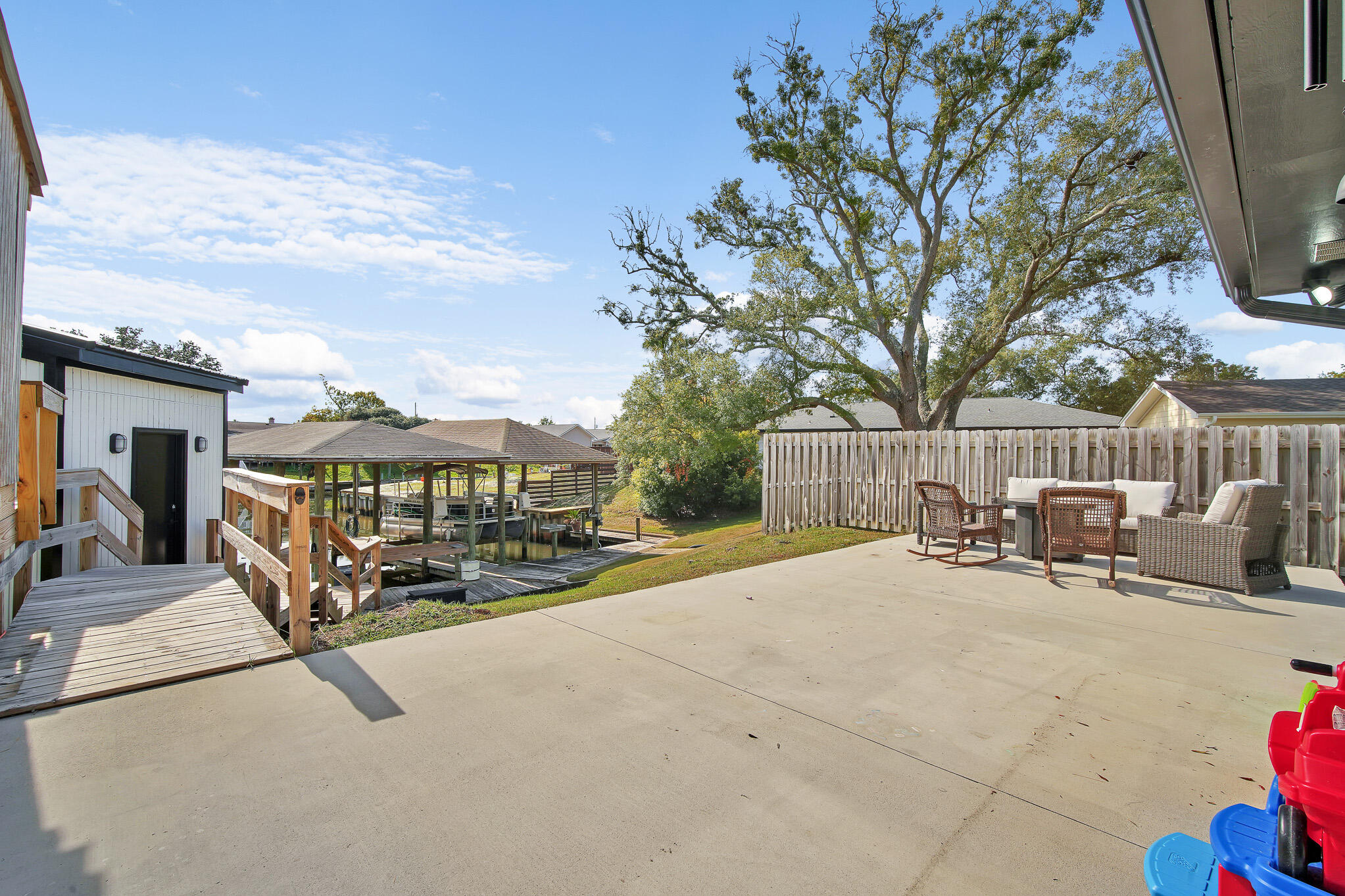 2445 Pretty Bayou Boulevard
