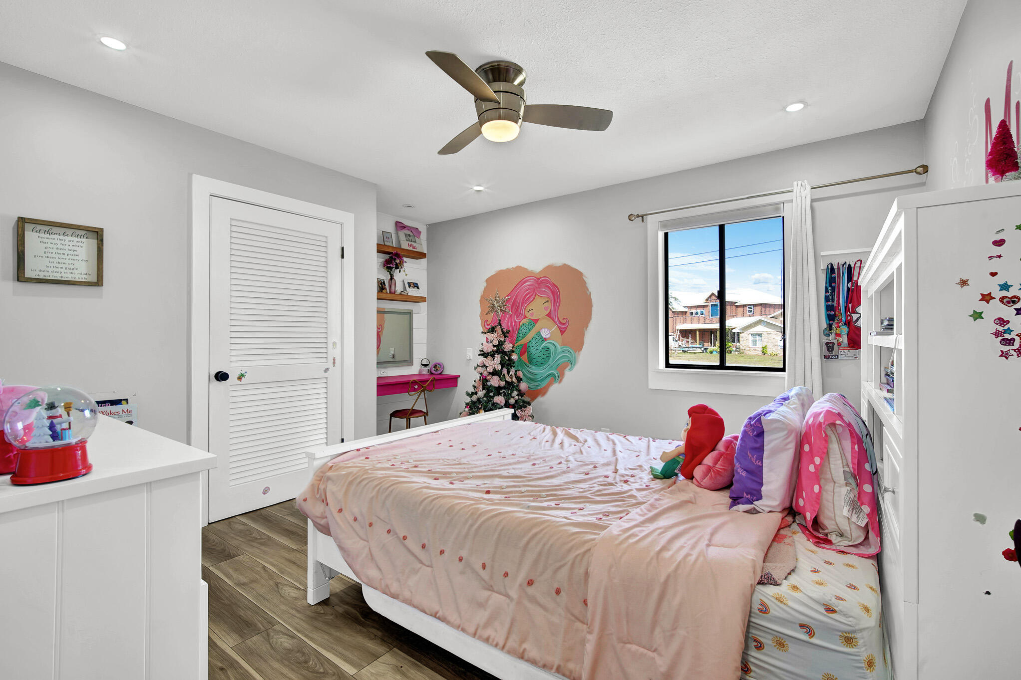 2445 Pretty Bayou Boulevard