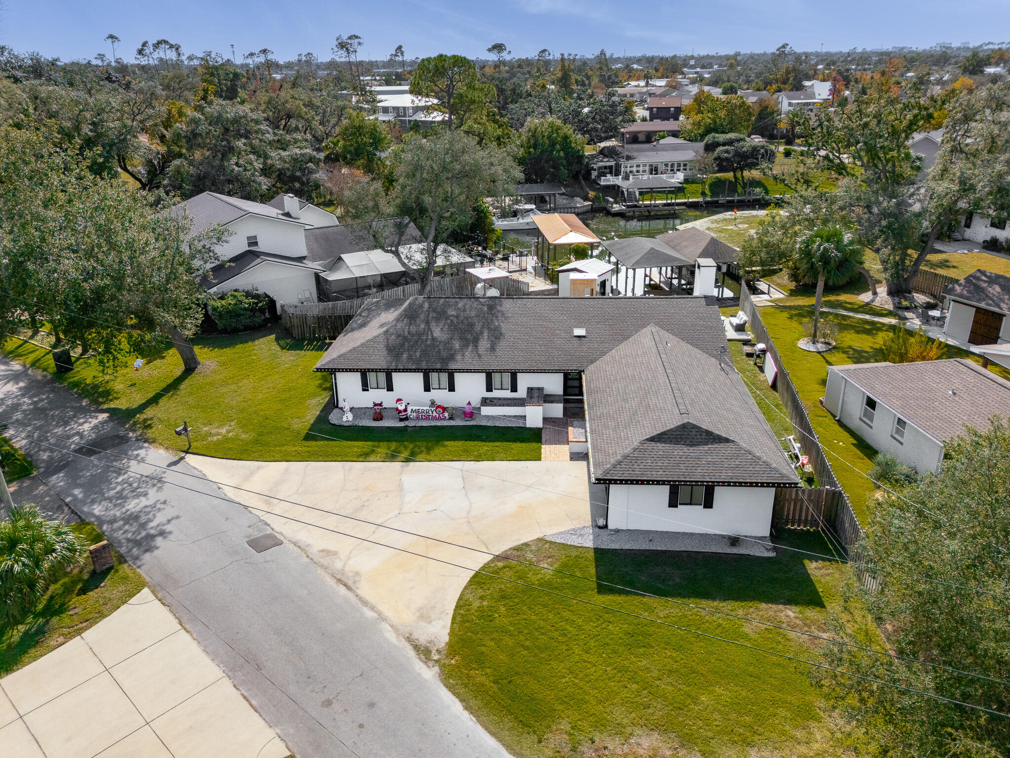 2445 Pretty Bayou Boulevard