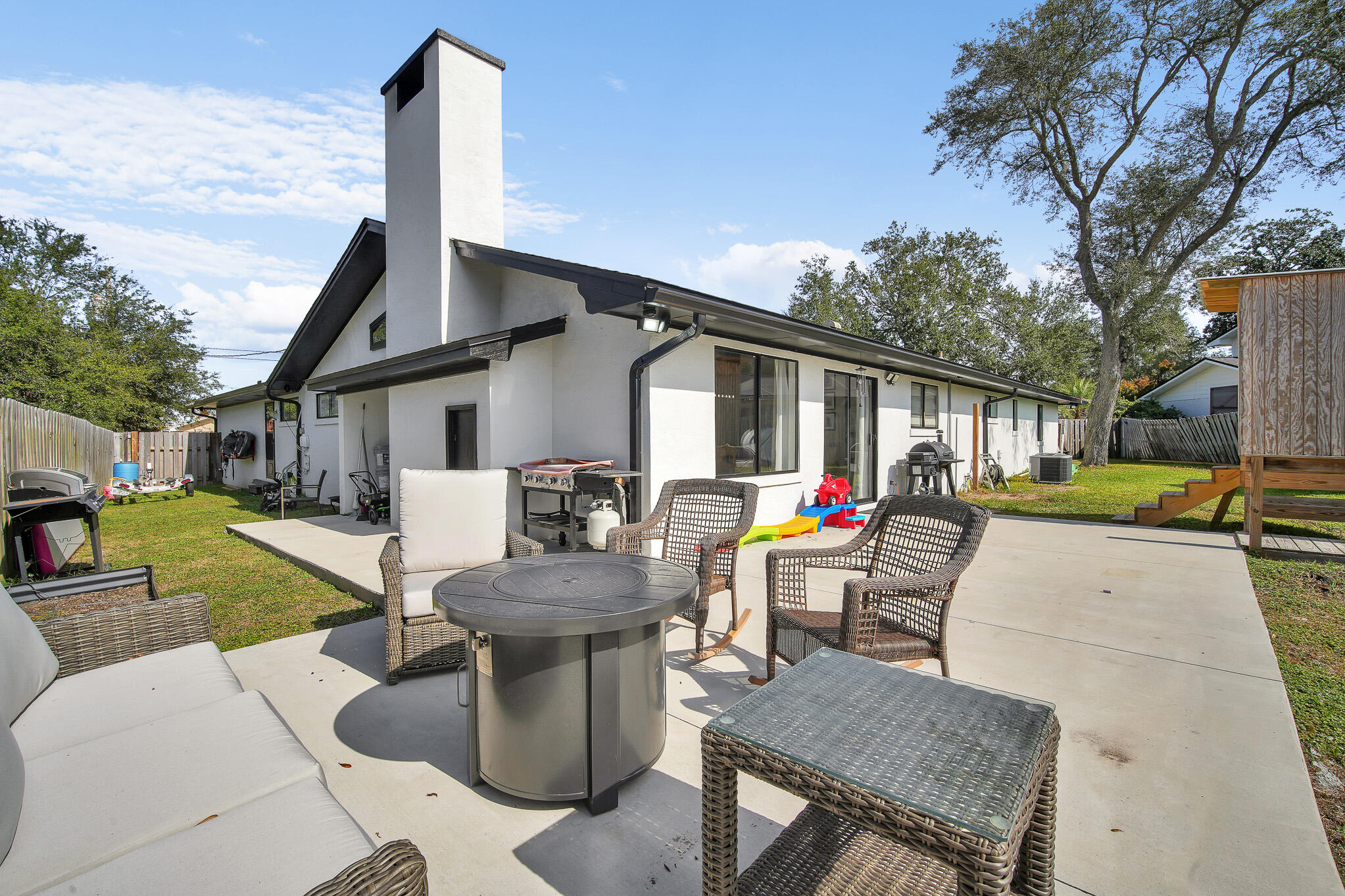 2445 Pretty Bayou Boulevard