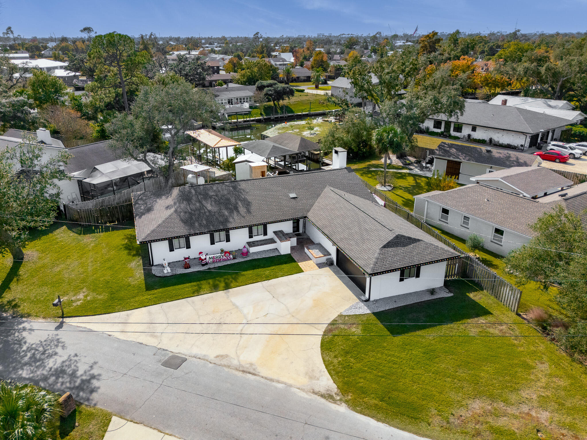 2445 Pretty Bayou Boulevard